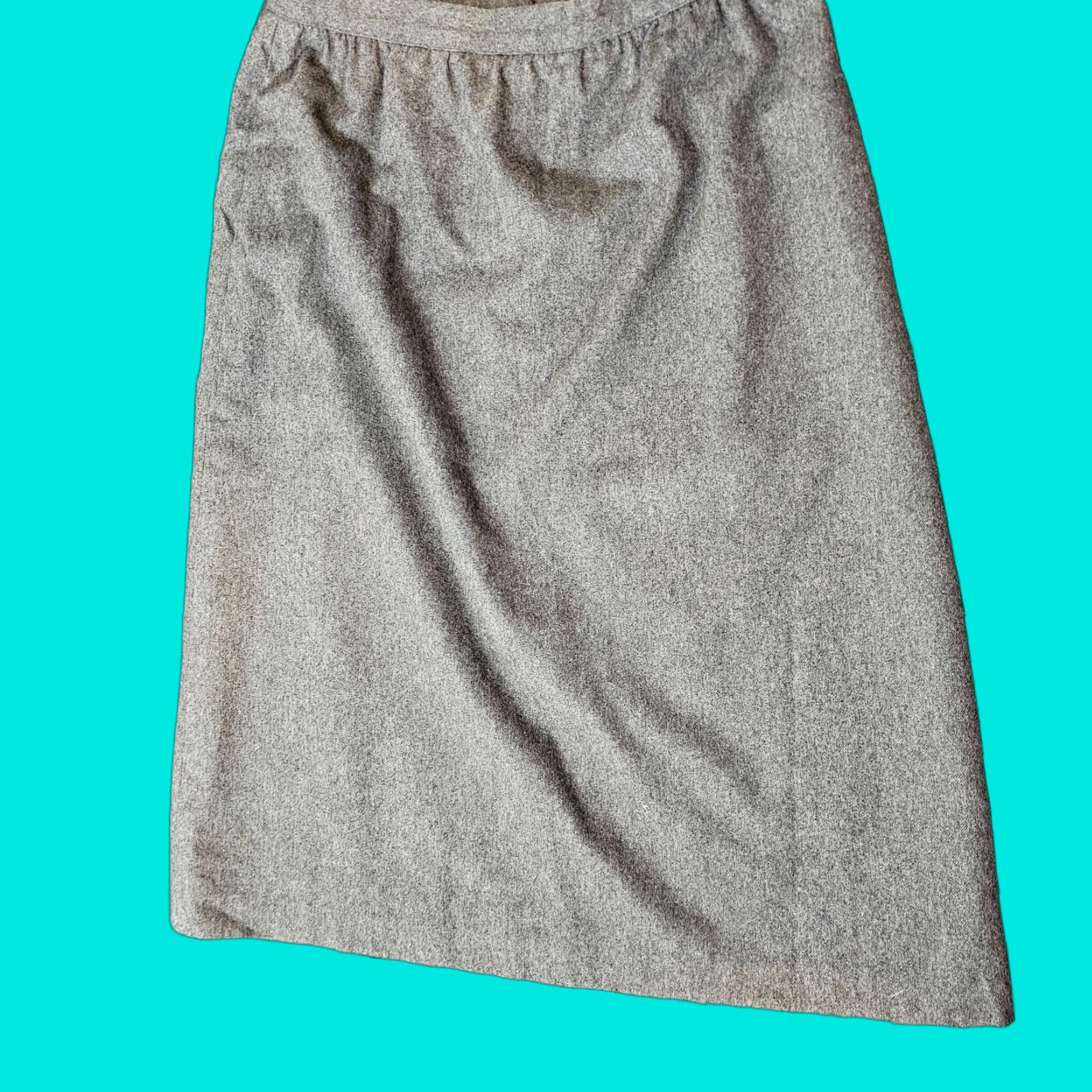 Vintage Pencil Skirt 12 Gray Wool Blend Straight Long Career Business Zipper Back Women Skirt Adult Regular Gray Size 34" / US 12 / IT 48 - 1 Thumbnail