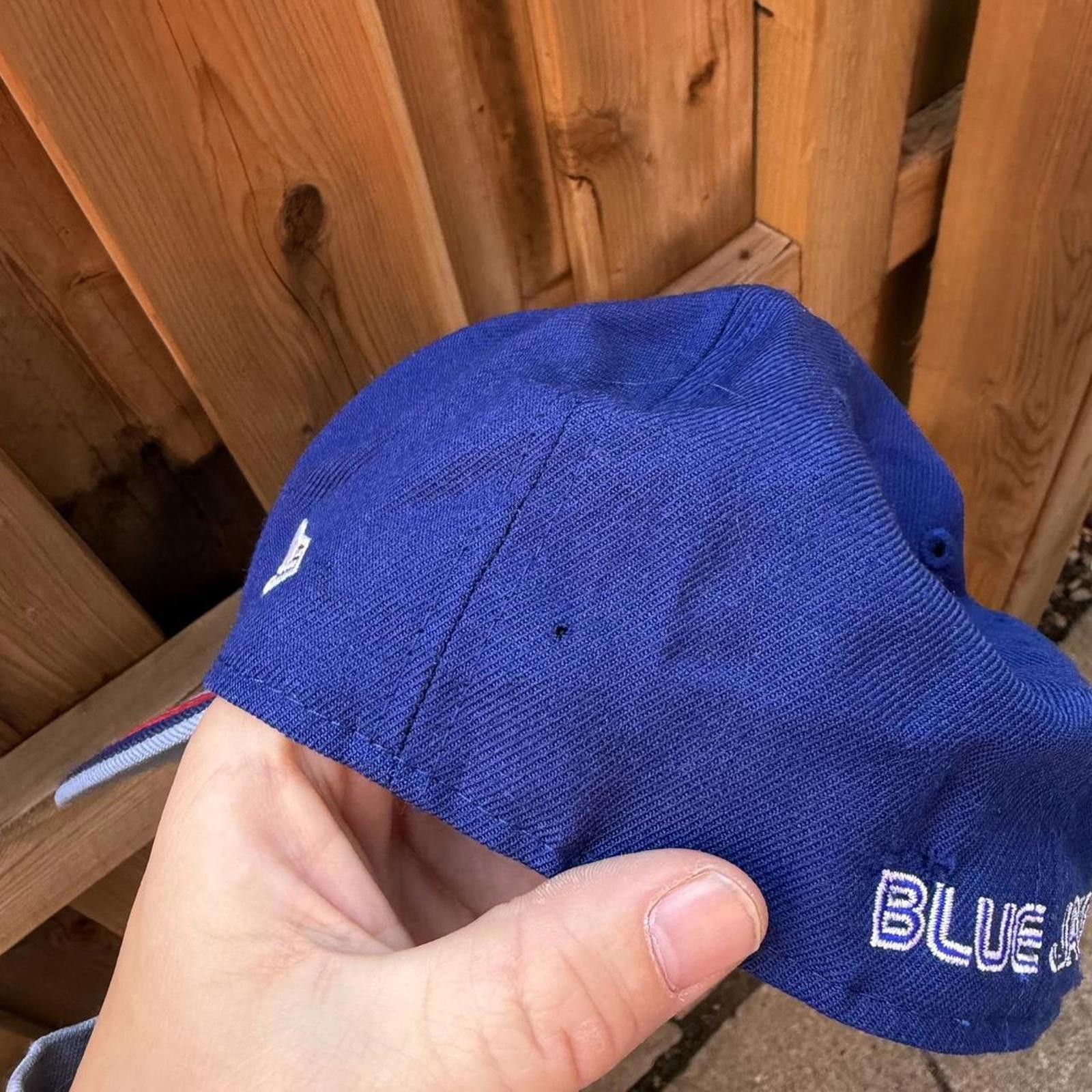 New Era Vintage Toronto blue jays retro style fitted hat 00s 7 1/4 Size ONE SIZE - 3 Thumbnail