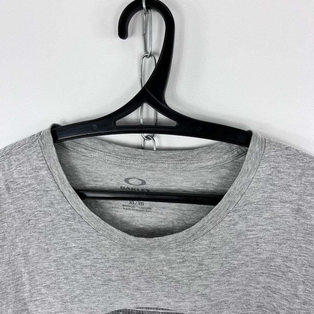 Oakley × Vintage Oakley Apparel T-Shirt Grey Size XL Size US XL / EU 56 / 4 - 5 Thumbnail