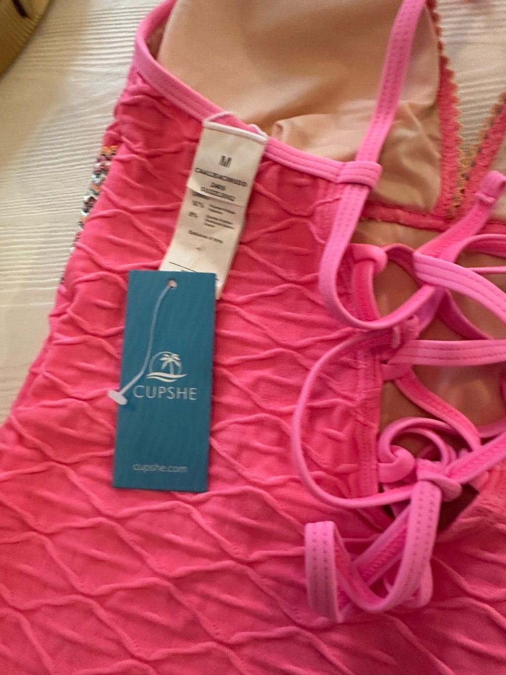 Other Nwt CUPSHE women's one pc Swimsuit v Neck Hot Pink sz med Size ONE SIZE - 4 Thumbnail