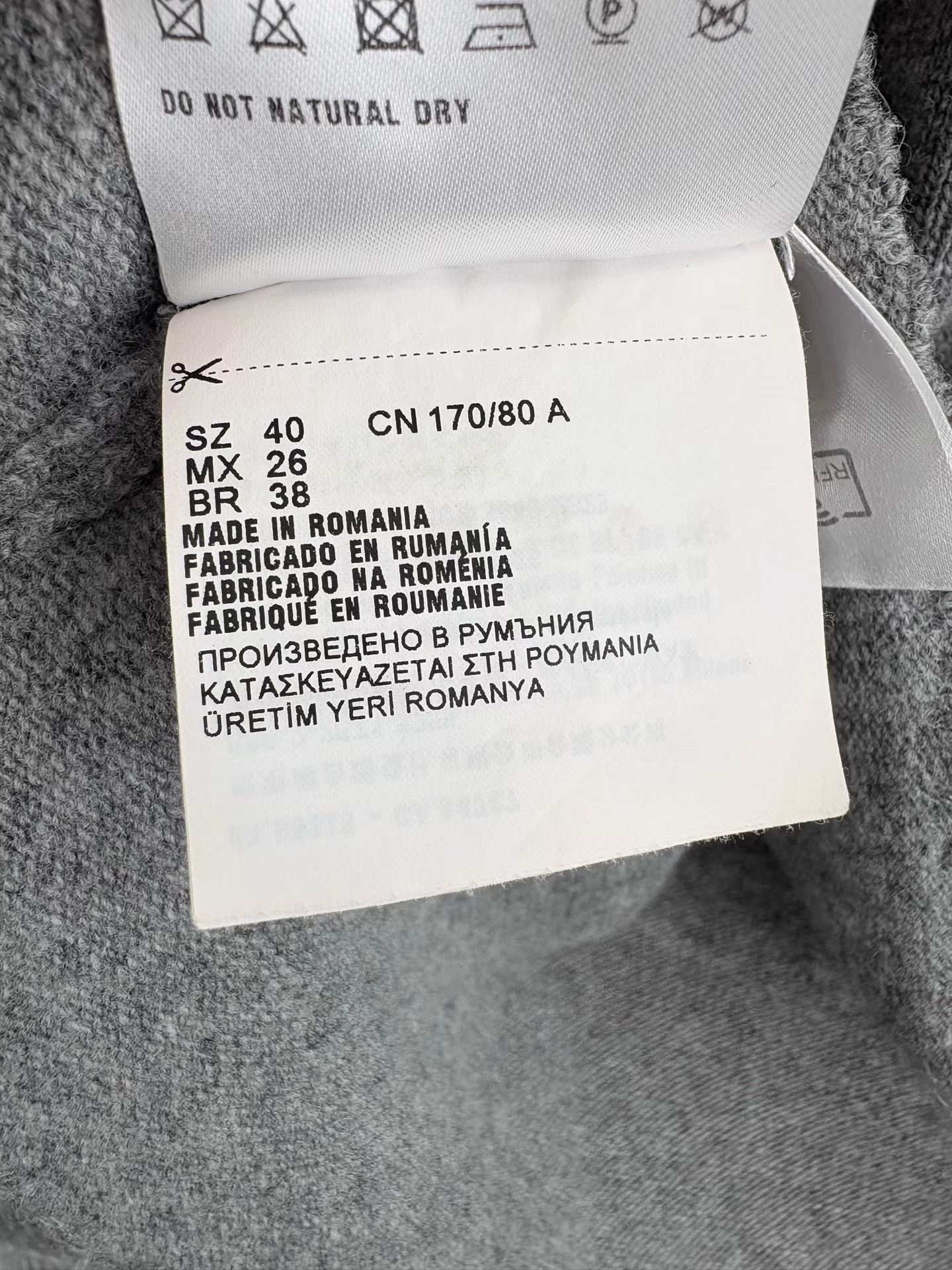Miu Miu MIUMIU Grey V-Neck Wool Sweater Size S / US 4 / IT 40 - 5 Thumbnail