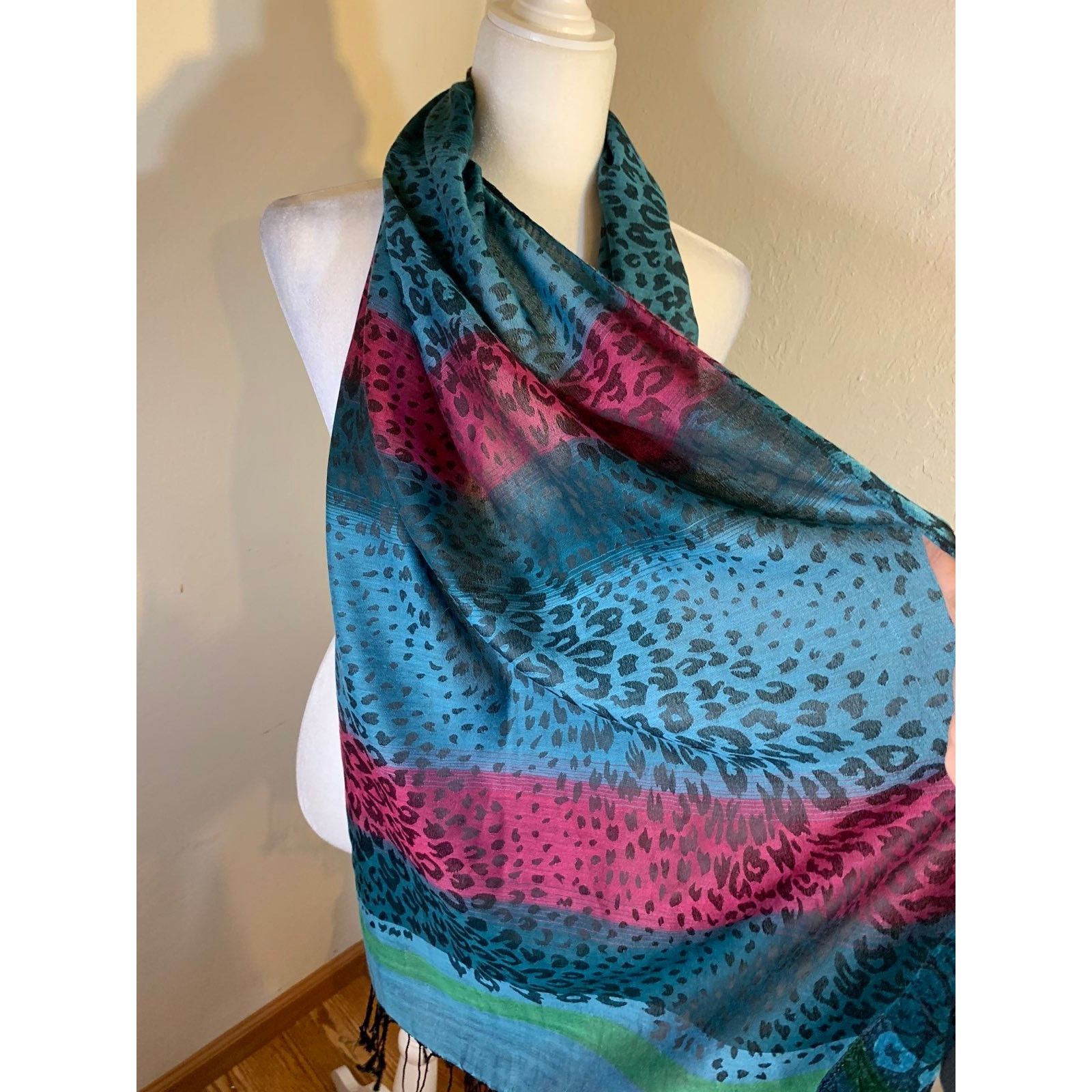 Other Pink-Blue Leopard Long Oblongs Scarf Size ONE SIZE - 1 Thumbnail