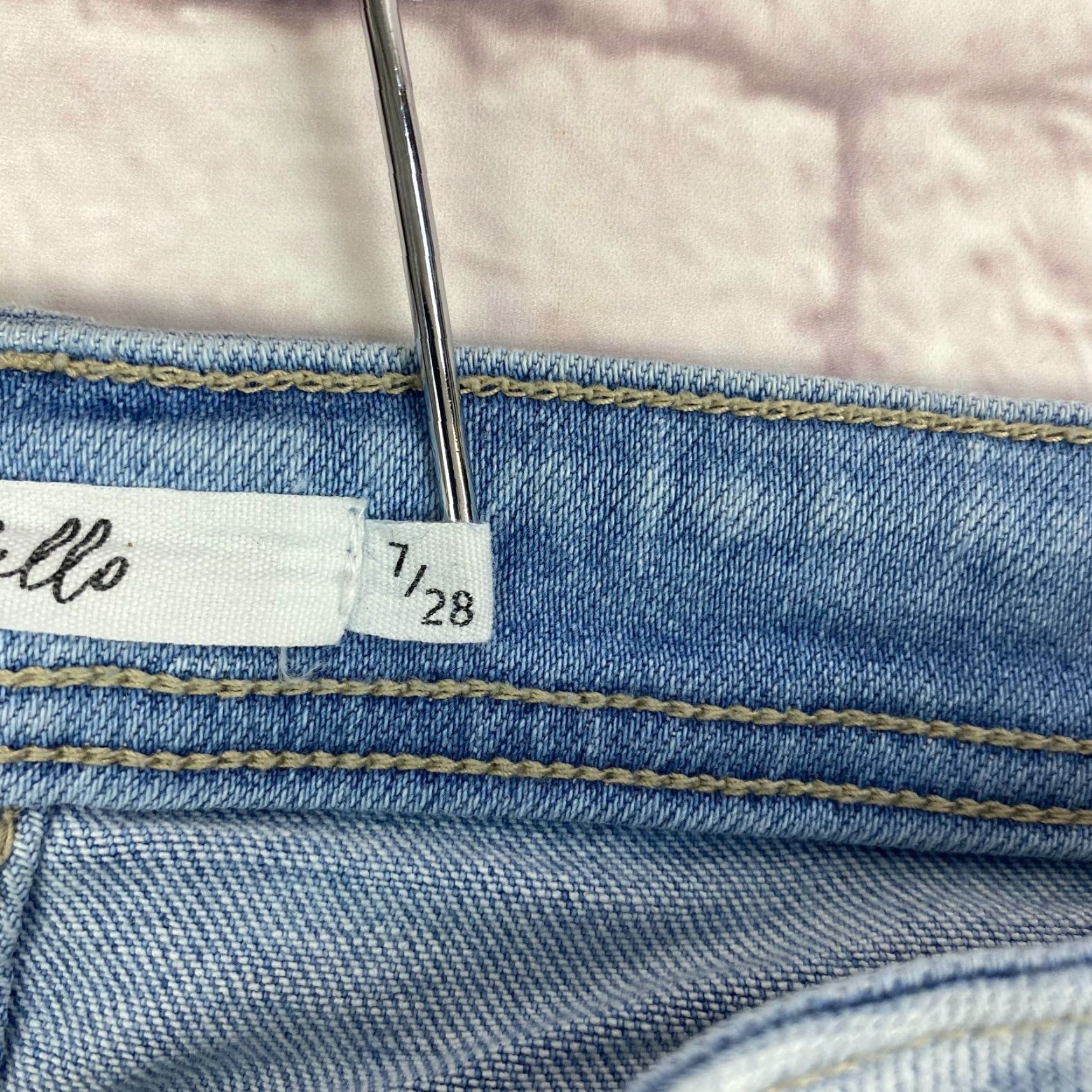 Vintage VINTAGE Cello Jeans Womens Junior Teens 7/28 Mom Skinny High Rise Distressed Button Fly 90s City College Blues Jeans Mens? Size 28" / US 6 / IT 42 - 6 Thumbnail