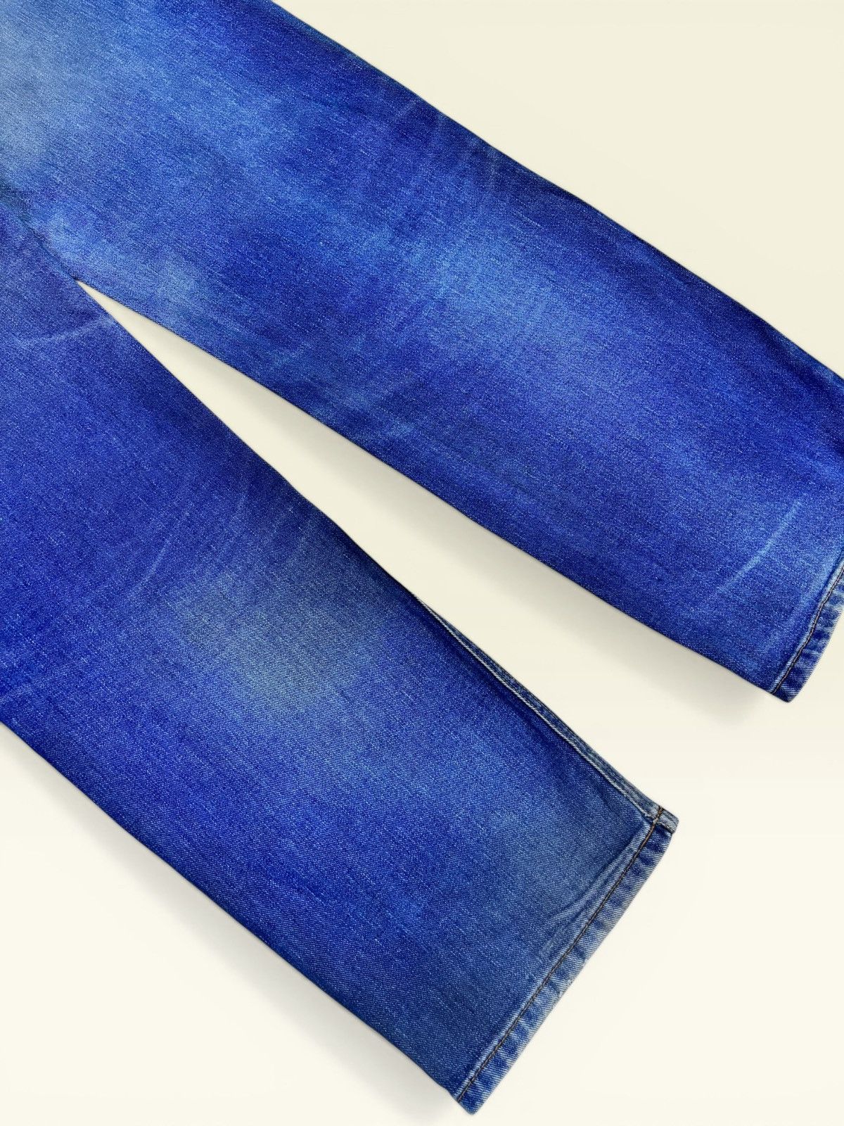 Trussardi Vtg Italy Trussardi Blue Washed Faded Distress Jeans Size US 34 / EU 50 - 7 Thumbnail