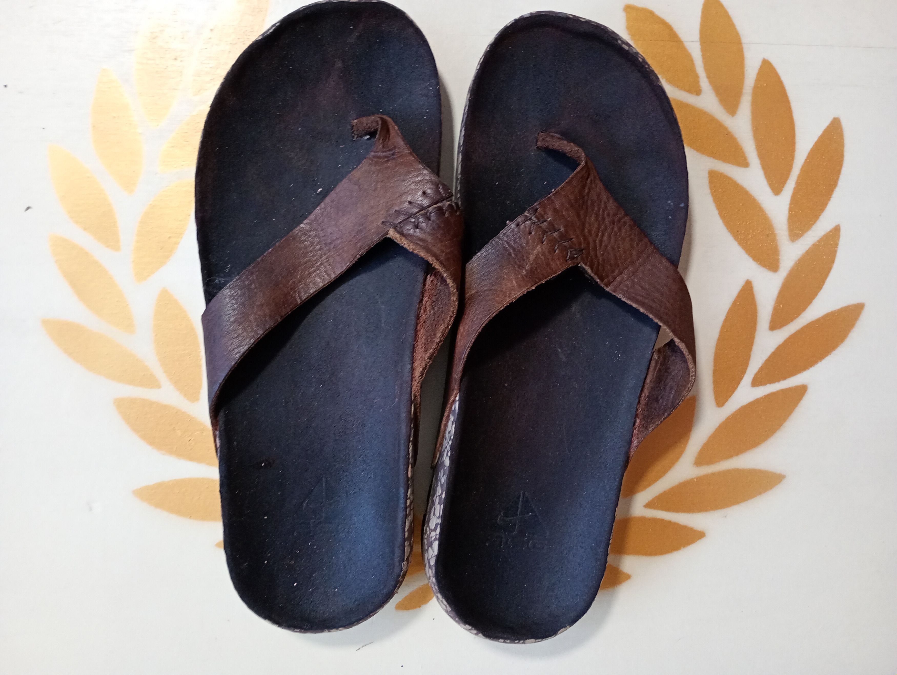 Nike ACG Nike ACG Flip Flops Leather Vintage 2007 Size US 10 / EU 43 - 1 Thumbnail