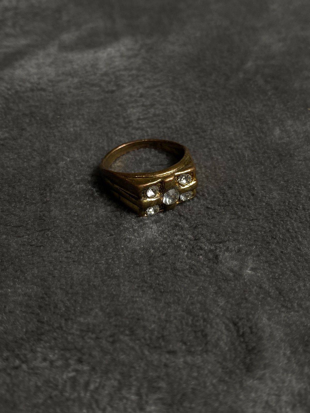 Jewelry Vintage Gold-Toned Ring with Crystal Details Size ONE SIZE - 1 Thumbnail