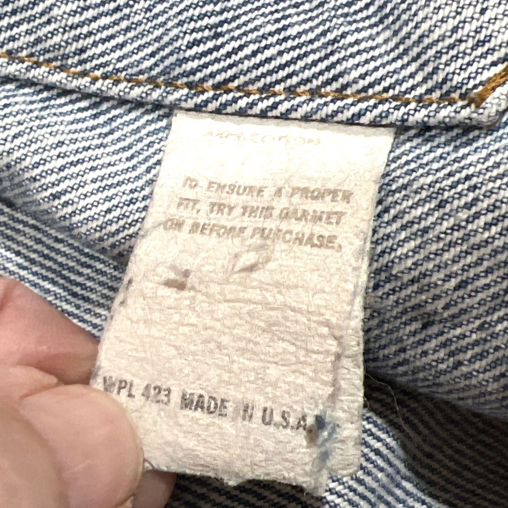 Levi's VINTAGE Levi’s Jacket Trucker USA Men’s 46R Denim Blue 70506-0214 Distressed Size US 30 / EU 46 - 5 Thumbnail