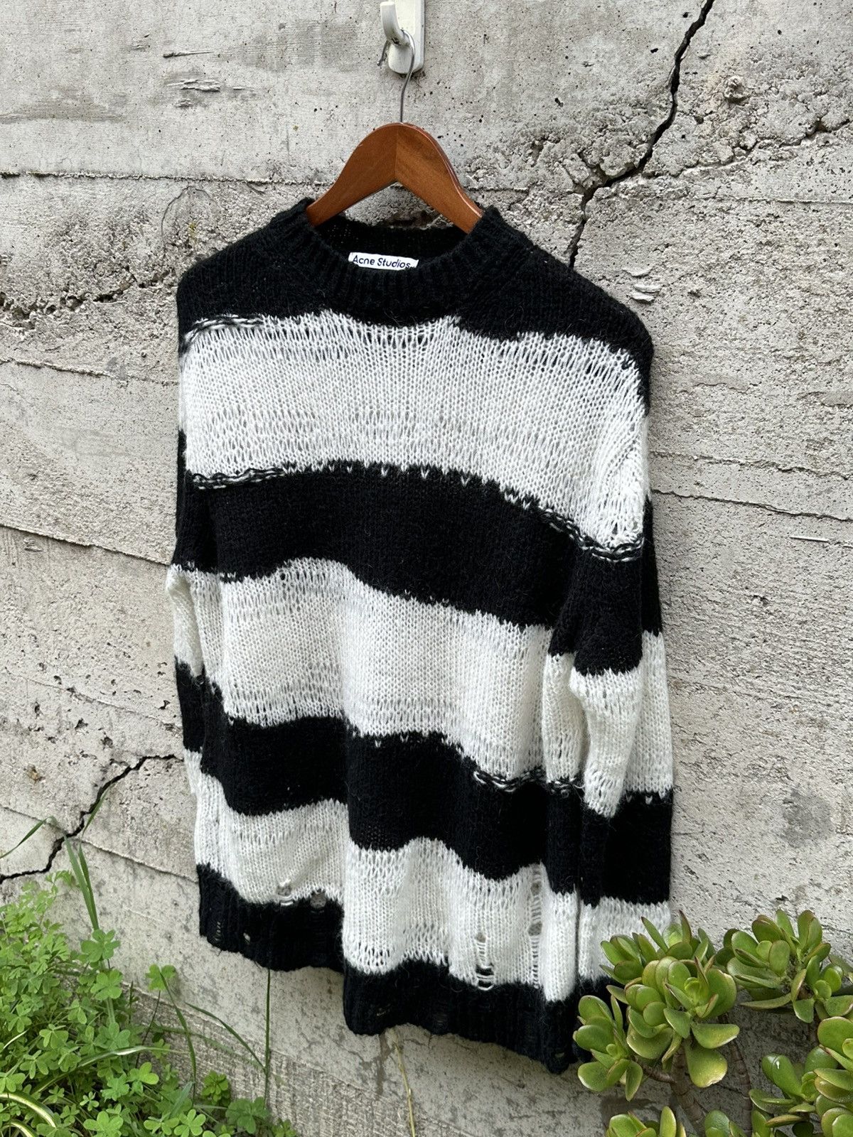 Acne Studios RARE GRAIL Acne Studios Kurt cobain distressed Italian knit Size US M / EU 48-50 / 2 - 1 Thumbnail