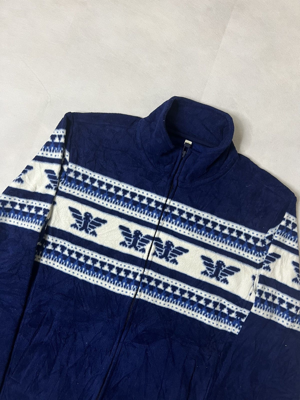 Uniqlo Uniqlo Native Print Sweater Size US S / EU 44-46 / 1 - 2 Thumbnail