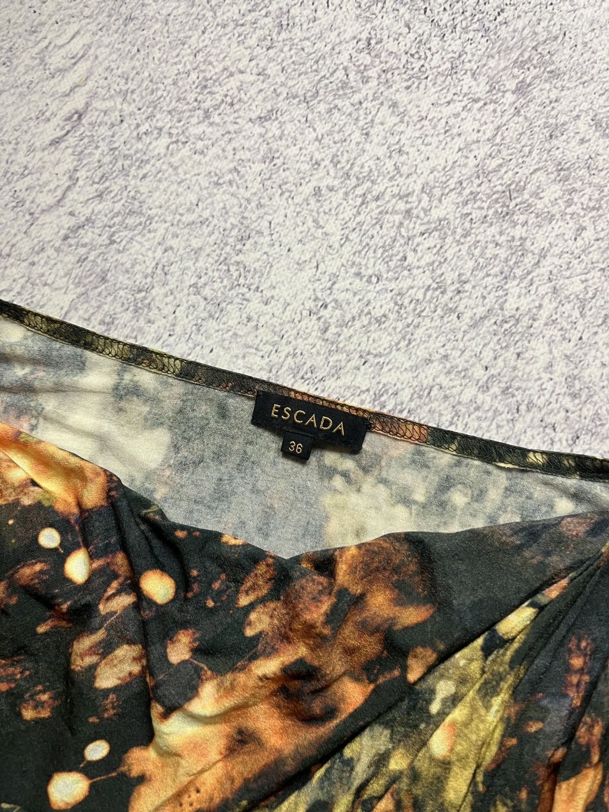 Designer × Escada Escada Black, Orange & Yellow Abstract Print Blouse Size 36 Size M / US 6-8 / IT 42-44 - 7 Thumbnail