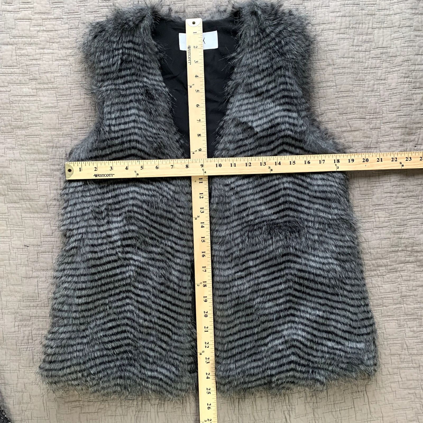 BB Dakota Faux Fur Vest Chevron Stripe Grey Black Animal Print S Small Size S / US 4 / IT 40 - 4 Thumbnail