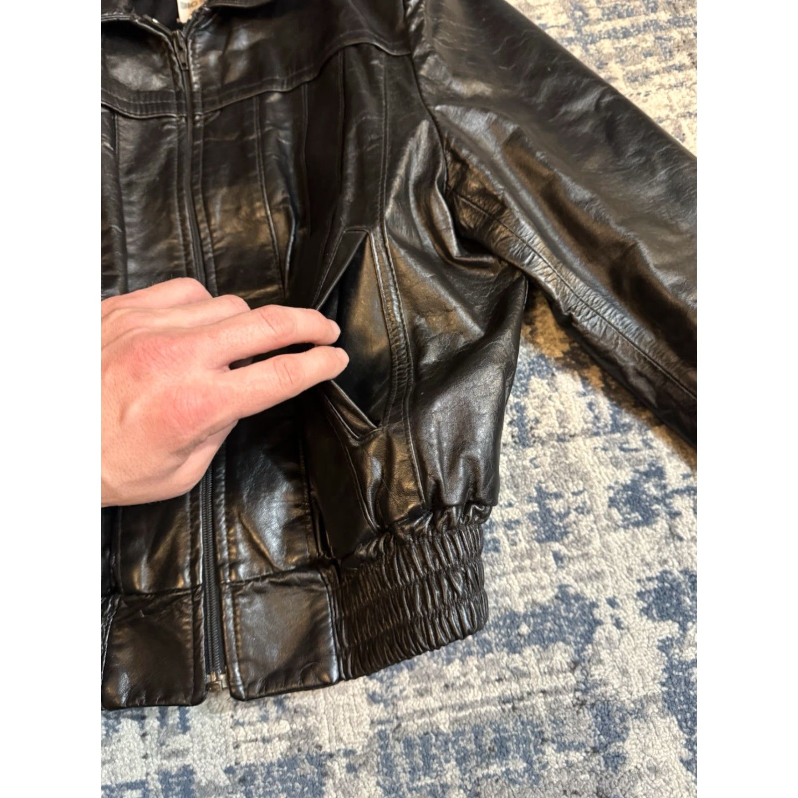 Vintage VINTAGE Big Steel Man Bomber Jacket Leather Satin Lined 80s Punk Biker 40 Canada Mens Size 40 Black Modern Regular Shirt? Size US XXS / EU 40 - 4 Thumbnail