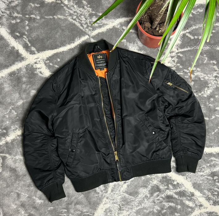 Vintage 90s Alpha Industries Vintage Bomber MA-1 Nylon