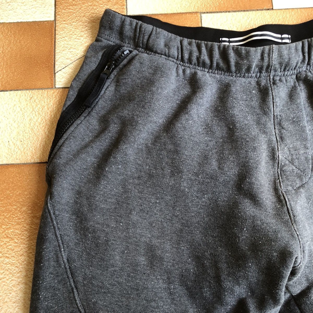 Stone Island autumn/winter 2016 STONE ISLAND distressed style sweatpant Size US 36 / EU 52 - 10 Thumbnail
