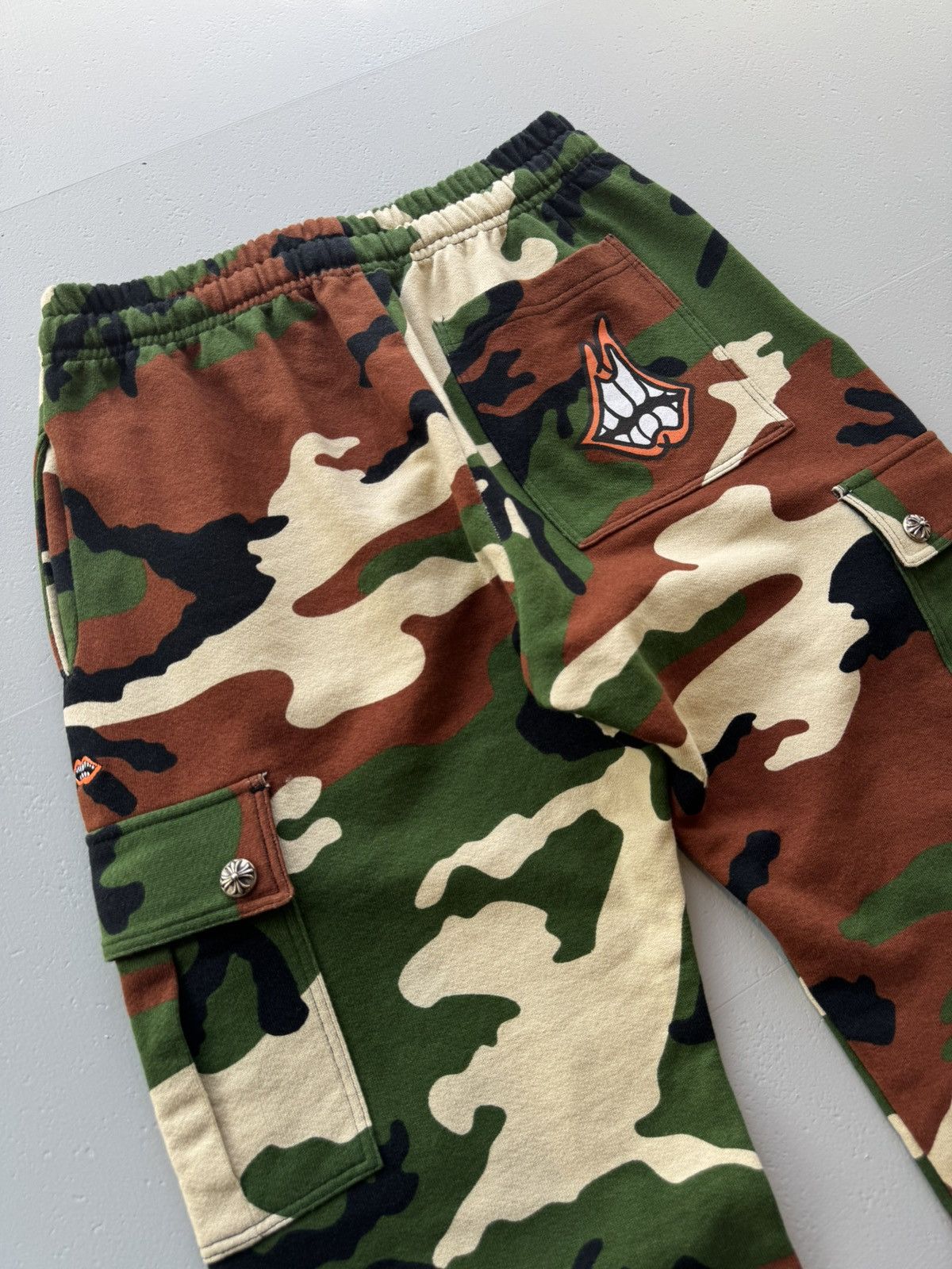 Chrome Hearts Chrome Hearts Matty Boy Caution Cargo Camo Sweatpants Size US 32 / EU 48 - 1 Thumbnail