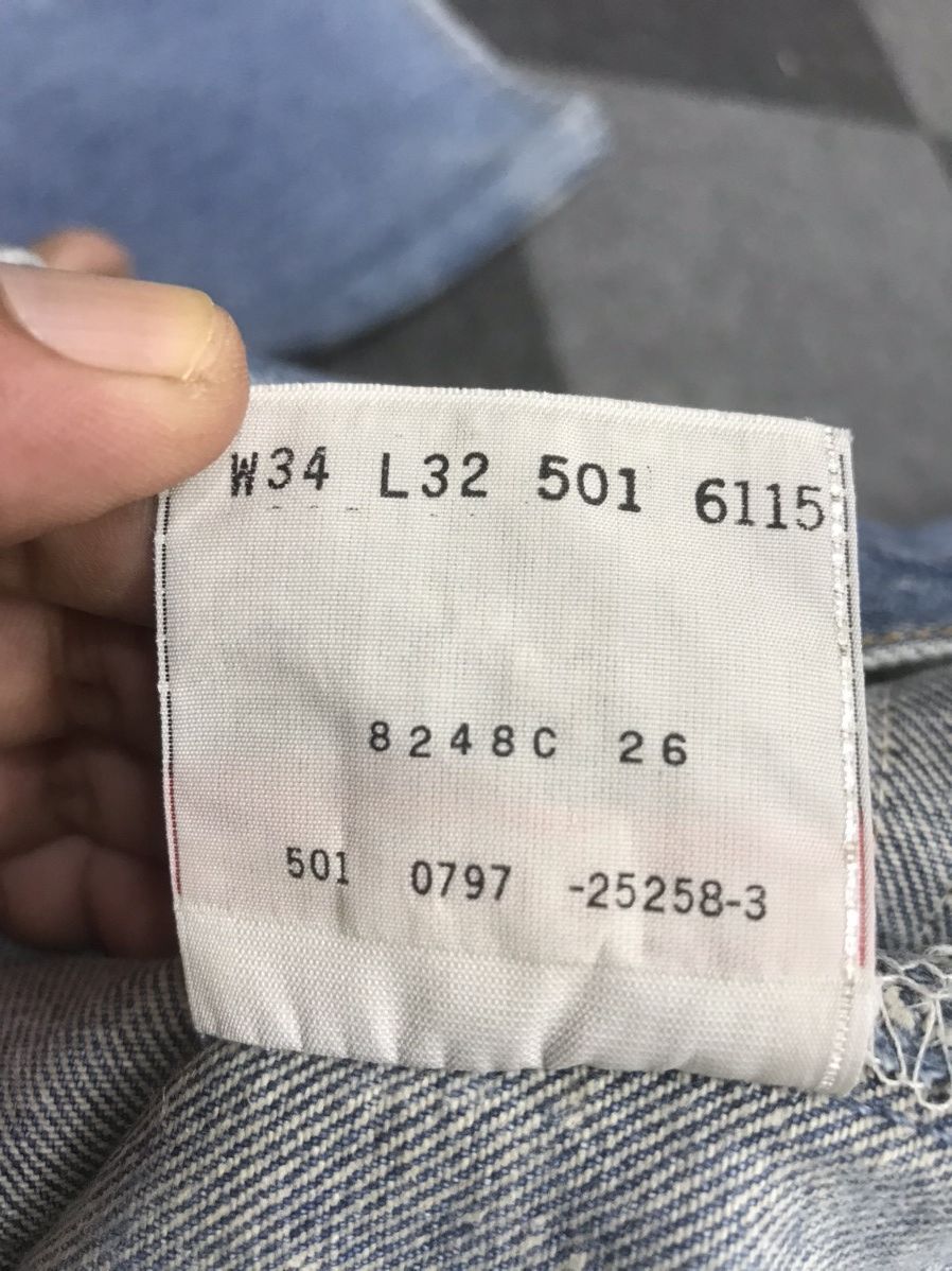 Levi's Vintage Levis 501 Light Wash Distressed Jeans Size US 35 - 20 Thumbnail