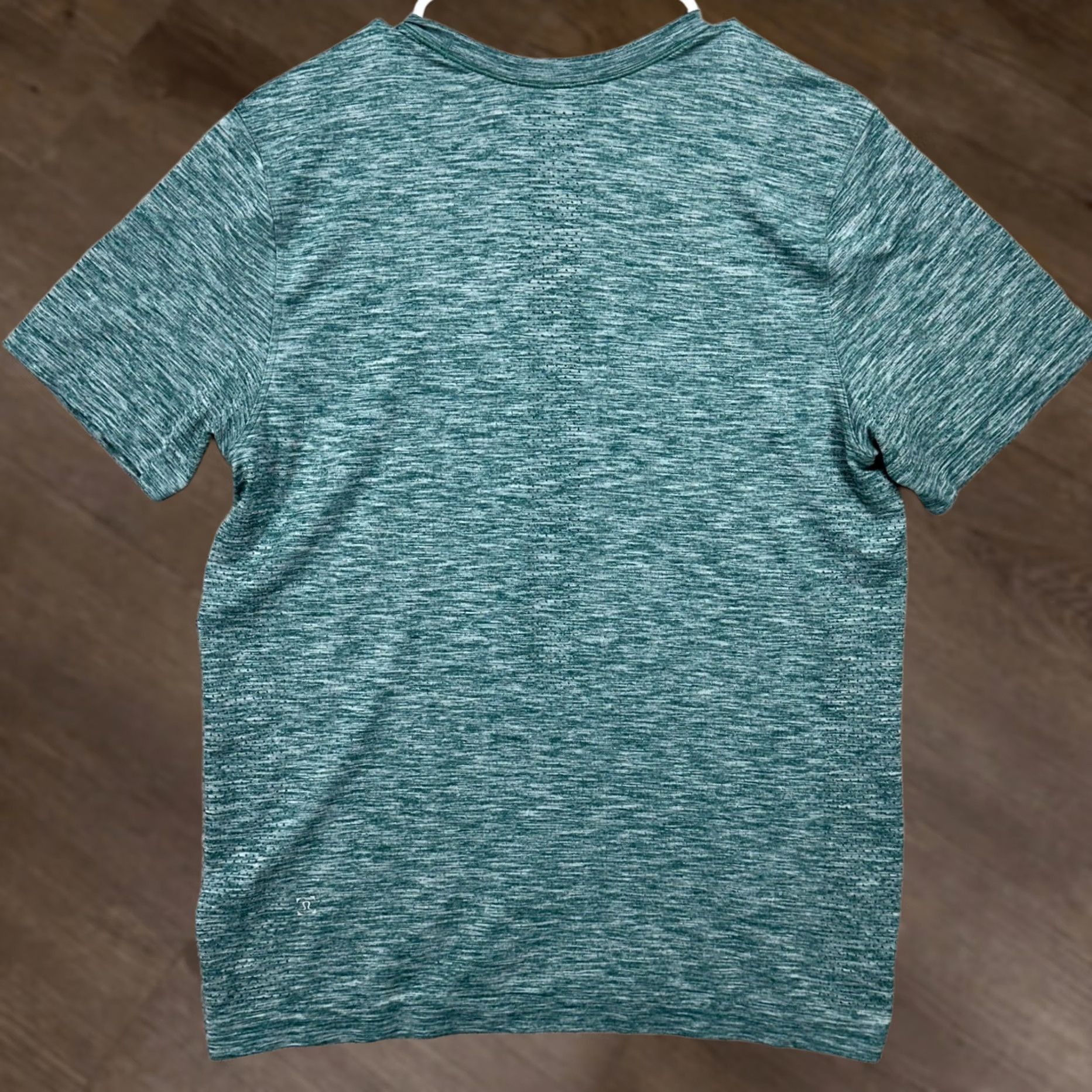 Lululemon Lululemon Men Metal Vent Tech T-Shirt Athletic Crew Neck Short Sleeve Medium Green Heather Logo Shirt Spring/Workout Tee Size US M / EU 48-50 / 2 - 1 Thumbnail