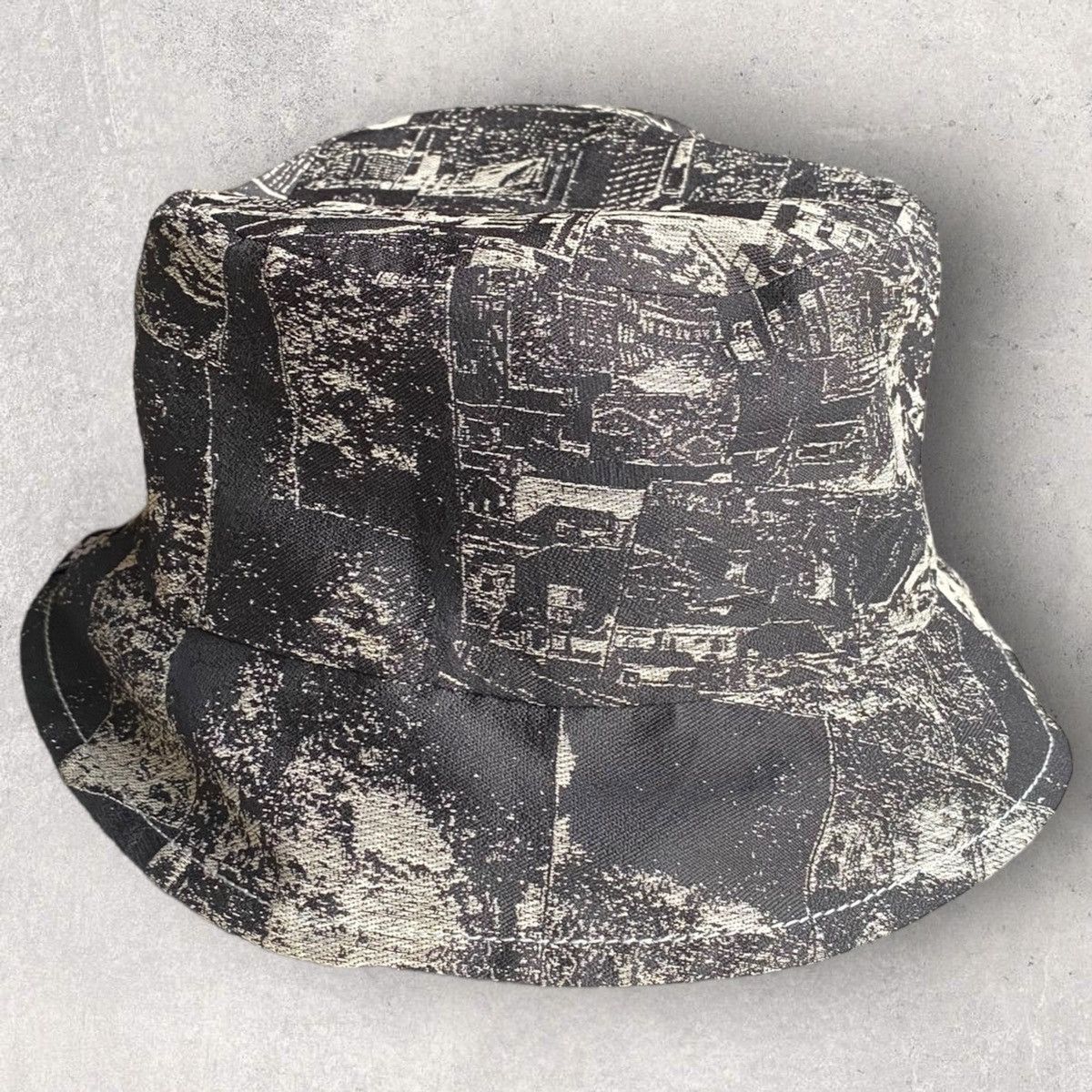 Issey Miyake 2024 APOC ABLE London Diorama Map Reversible Bucket Hat Size ONE SIZE - 4 Thumbnail