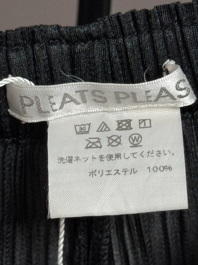 Issey Miyake Issey Miyake size:3 Black capri pants Size 42" / US 20 - 3 Thumbnail