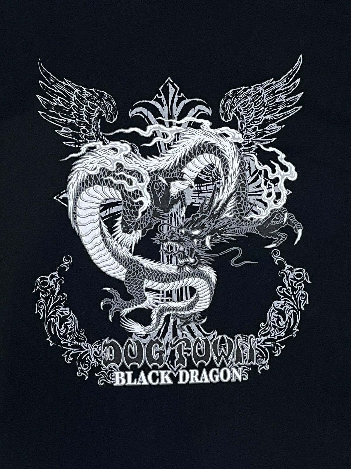 Dogtown Dog Town Black Dragon Tee Japan Street Skate Vintage Size US L / EU 52-54 / 3 - 2 Thumbnail