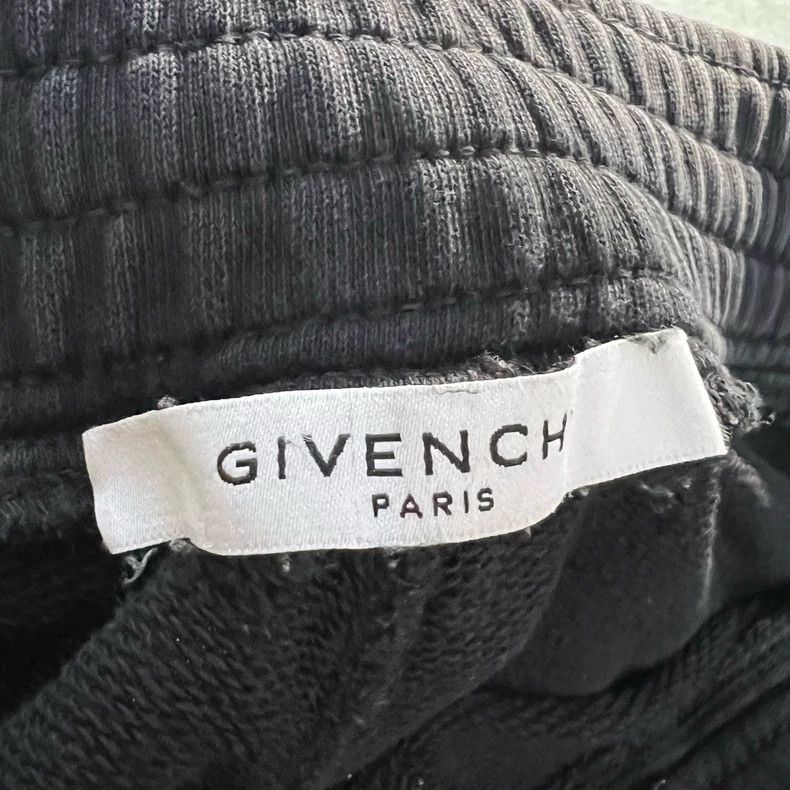 Givenchy Givenchy Size M Snake Pattern Printed Casual Shorts Size US 27 - 3 Thumbnail
