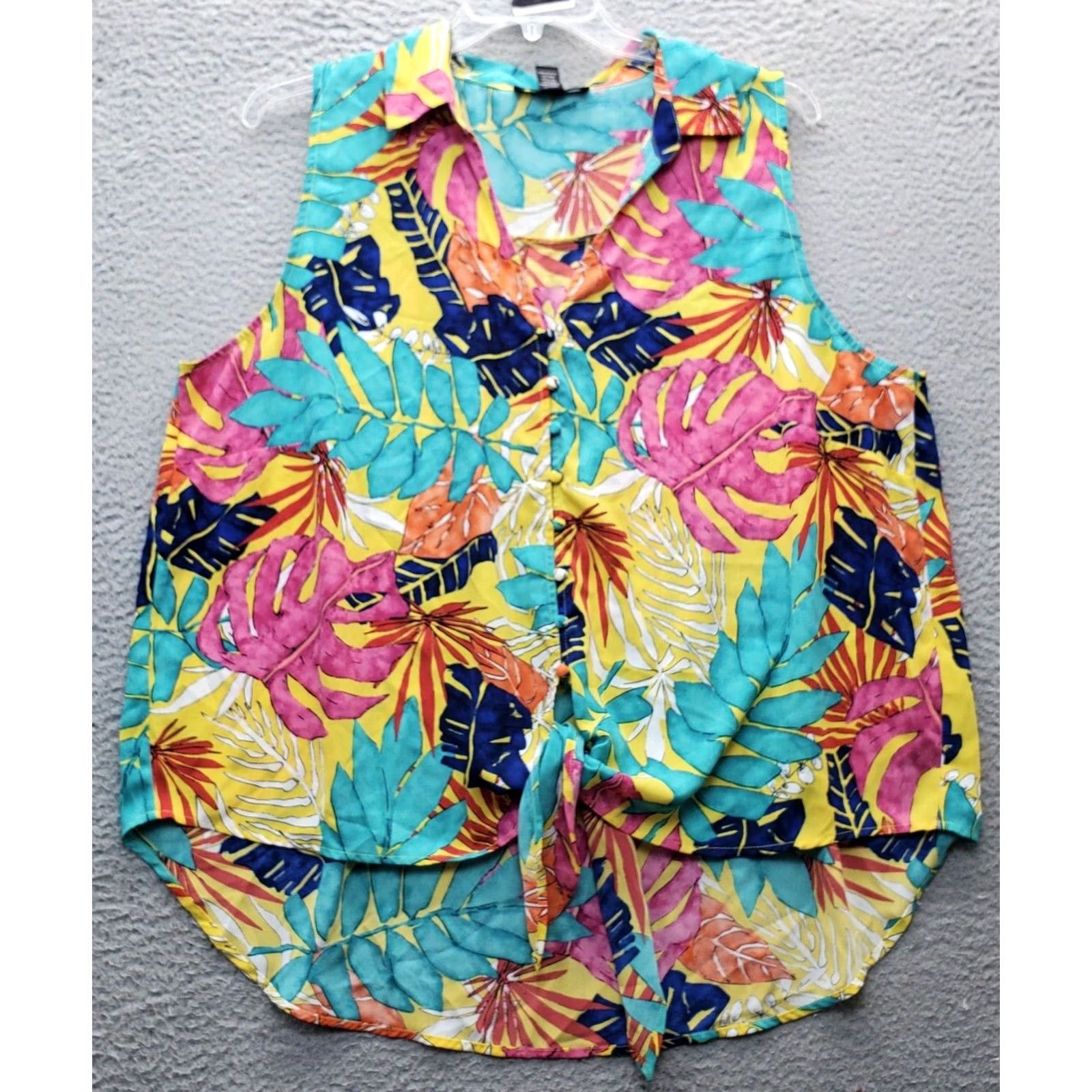 Forever 21 FOREVER 21 Blouse Top Womens 3X Multi Floral Sleeveless Collared Button Knot Hem VINTAGE: No Size XXL / US 16-18 / IT 52-54 - 2 Thumbnail