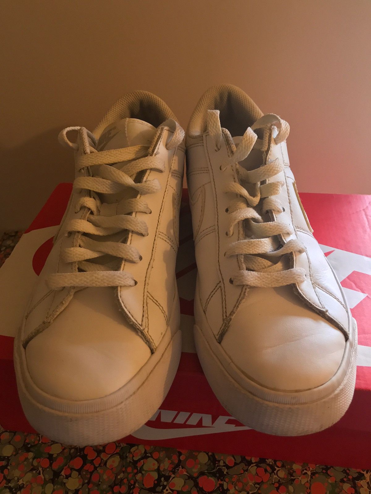 Nike Nike Match Supreme Leather White Size 7.5 Size US 7.5 / EU 40-41 - 1 Thumbnail