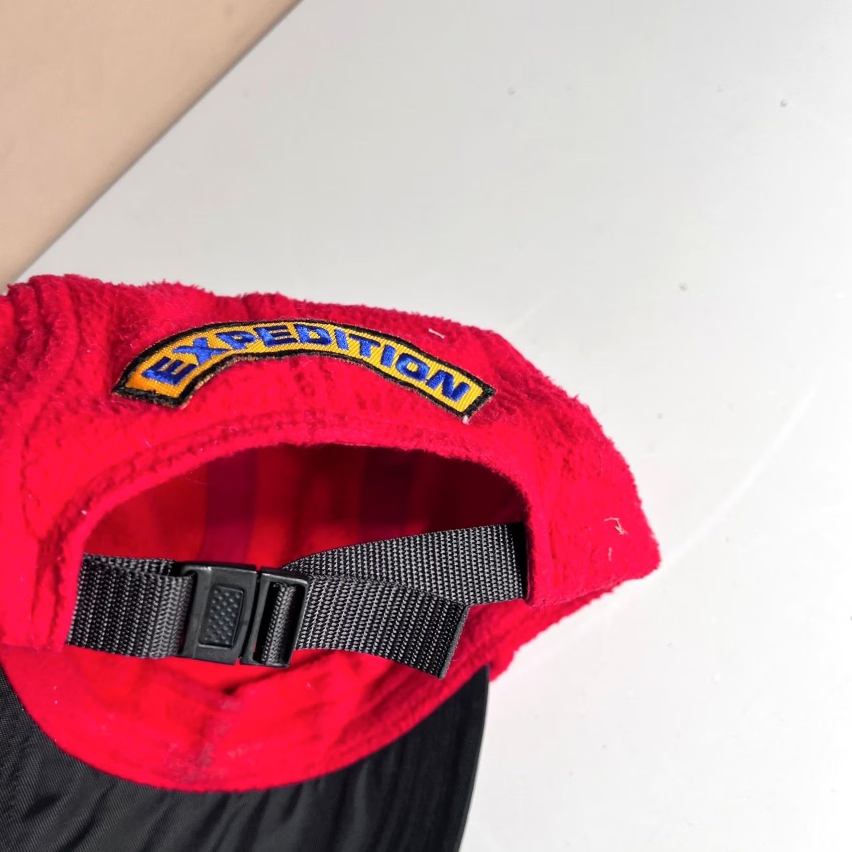 Tommy Hilfiger VINTAGE Tommy Hilfiger Expedition Hat Cap Fleece 5 Panel Red Black Made in USA Mens Size US M / EU 48-50 / 2 - 2 Thumbnail