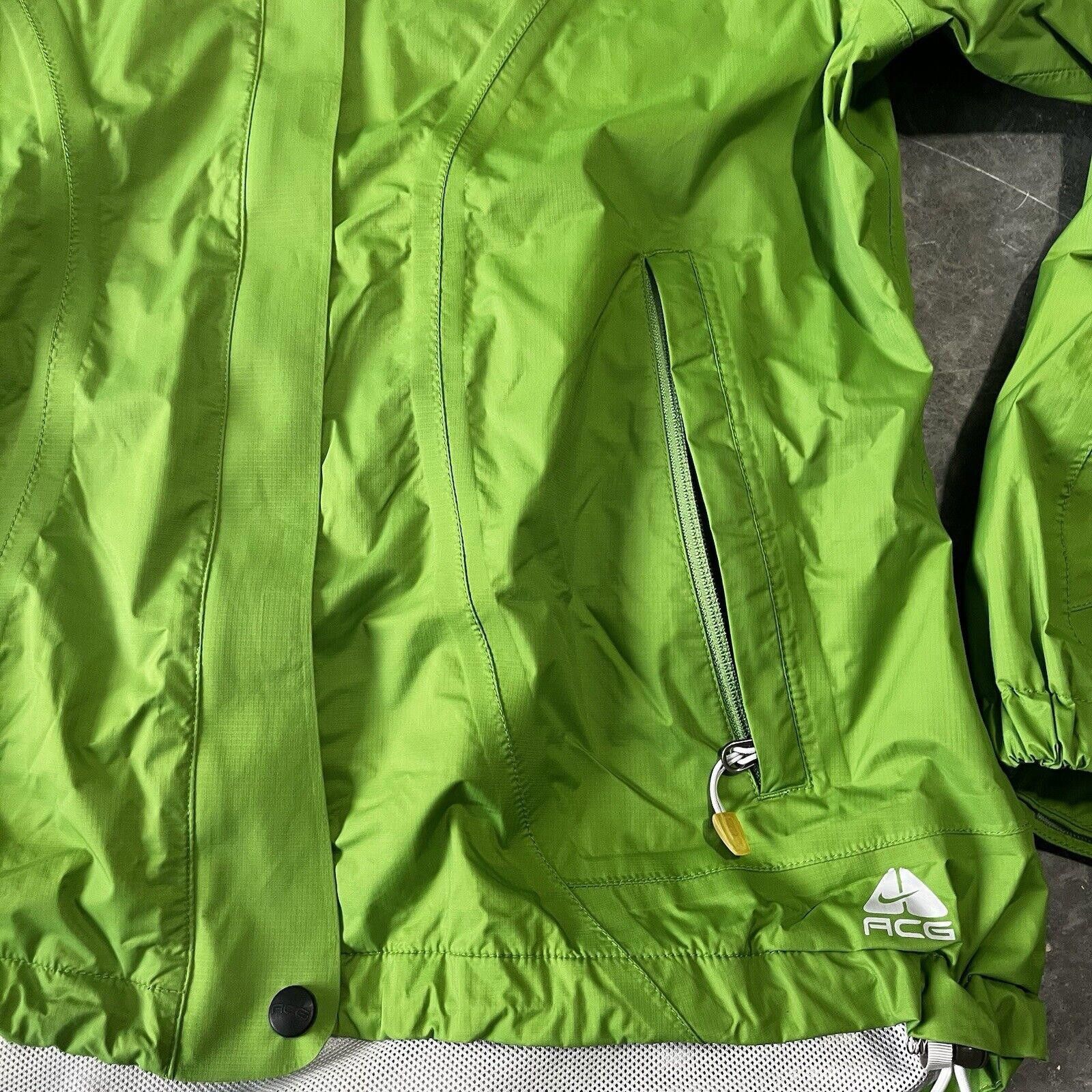 Nike Nike ACG Women's Vintage Storm-Fit Nylon Green Jacket Gorp Size L / US 10 / IT 46 - 2 Thumbnail