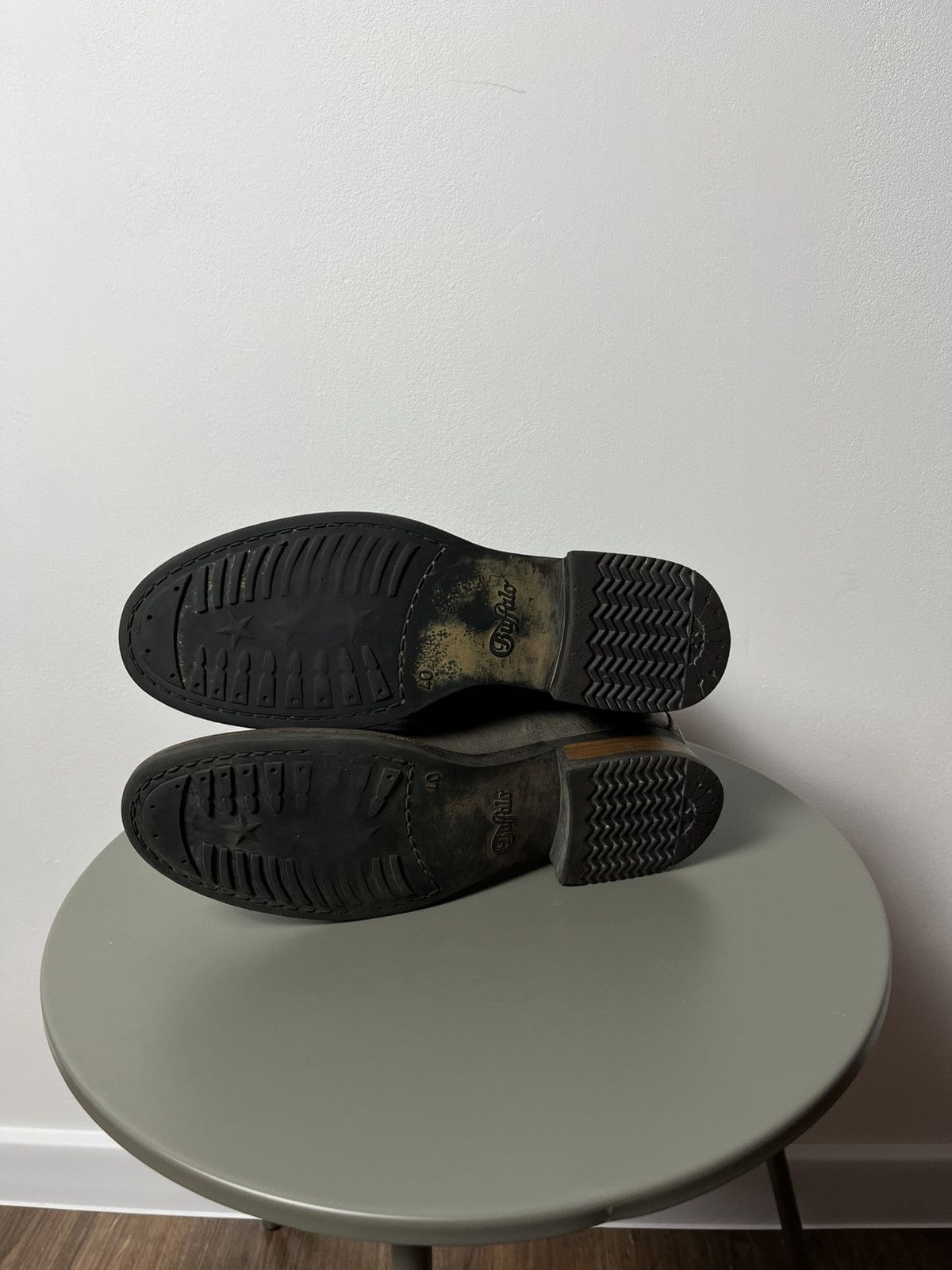 Japanese Brand × Vintage Buffalo Women’s Distressed Gray Leather Boots EU 40 / US 9 Size US 9 / IT 39 - 9 Thumbnail
