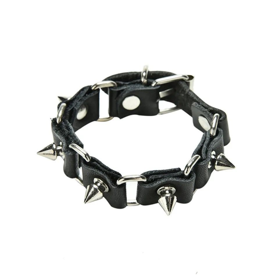 Jewelry Spikes Rivert Bracelet Size ONE SIZE - 1 Thumbnail