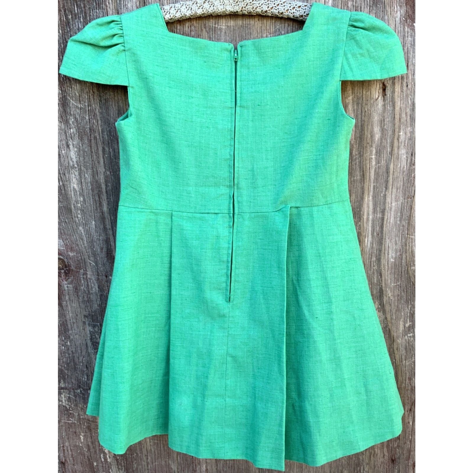 Vintage VINTAGE Dorissa Embroidered Green Dress Short Sleeve Girls 1970s See Pics Measurements Size ONE SIZE - 7 Thumbnail