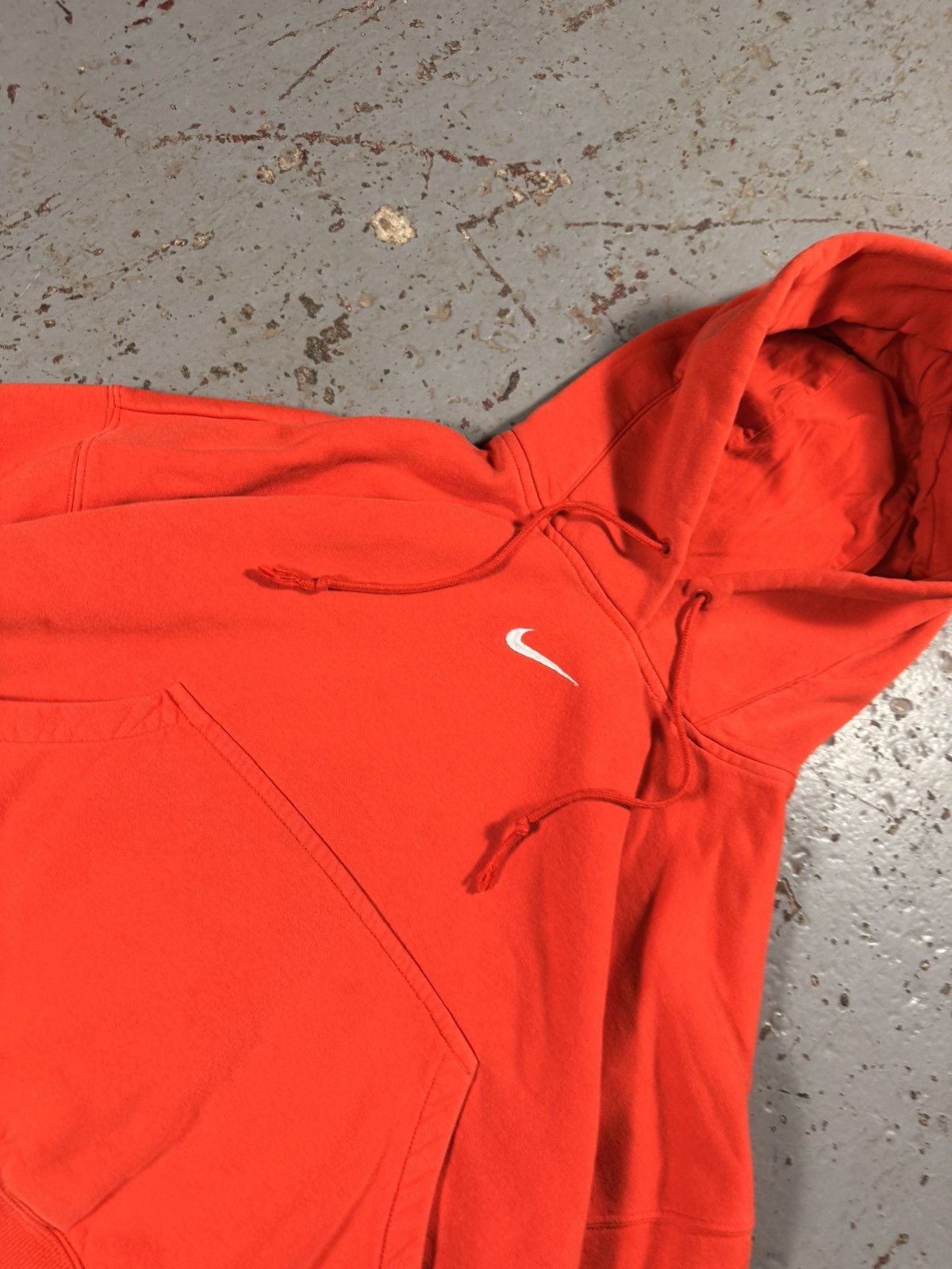 Nike Vintage Grey Tag Nike Centre Swoosh Cropped Fit Hoodie Size US L / EU 52-54 / 3 - 2 Thumbnail