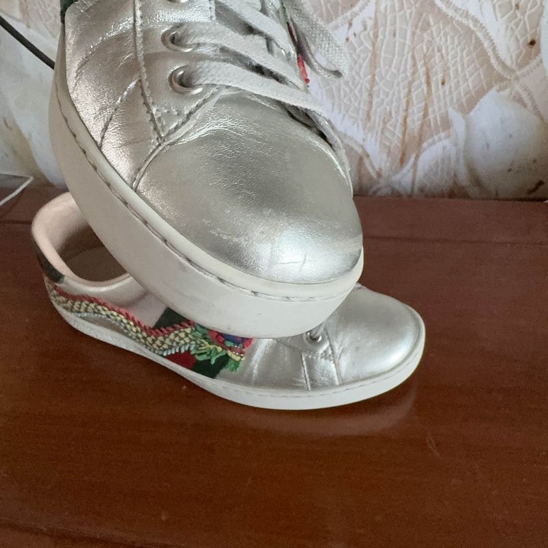 Gucci Gucci Casual Sneakers in Silver with Dragon Design - Size US 7.5 / EU 40-41 - 6 Thumbnail
