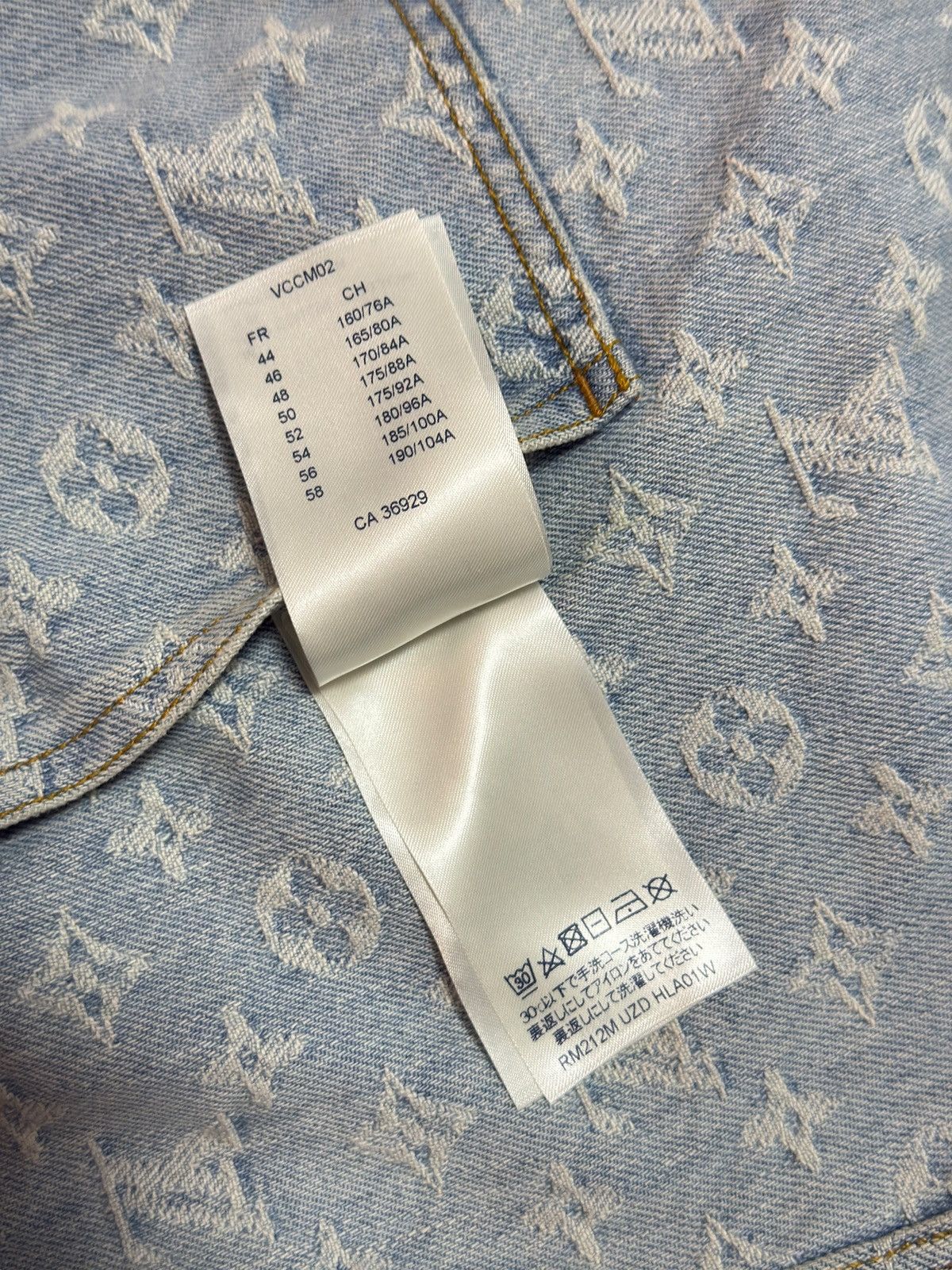 Louis Vuitton × NBA Louis Vuitton NBA Blue Denim Monogram Bomber Jacket Size US L / EU 52-54 / 3 - 12 Thumbnail