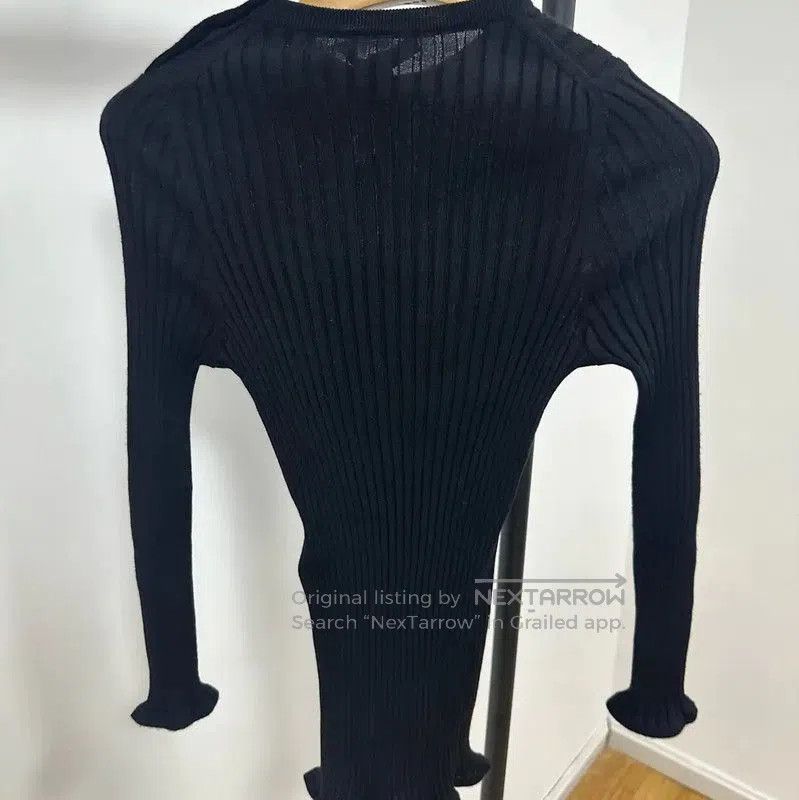 Louis Vuitton Louis Vuitton Black Wool Knit Top XS Size . Size XS / US 0-2 / IT 36-38 - 2 Thumbnail