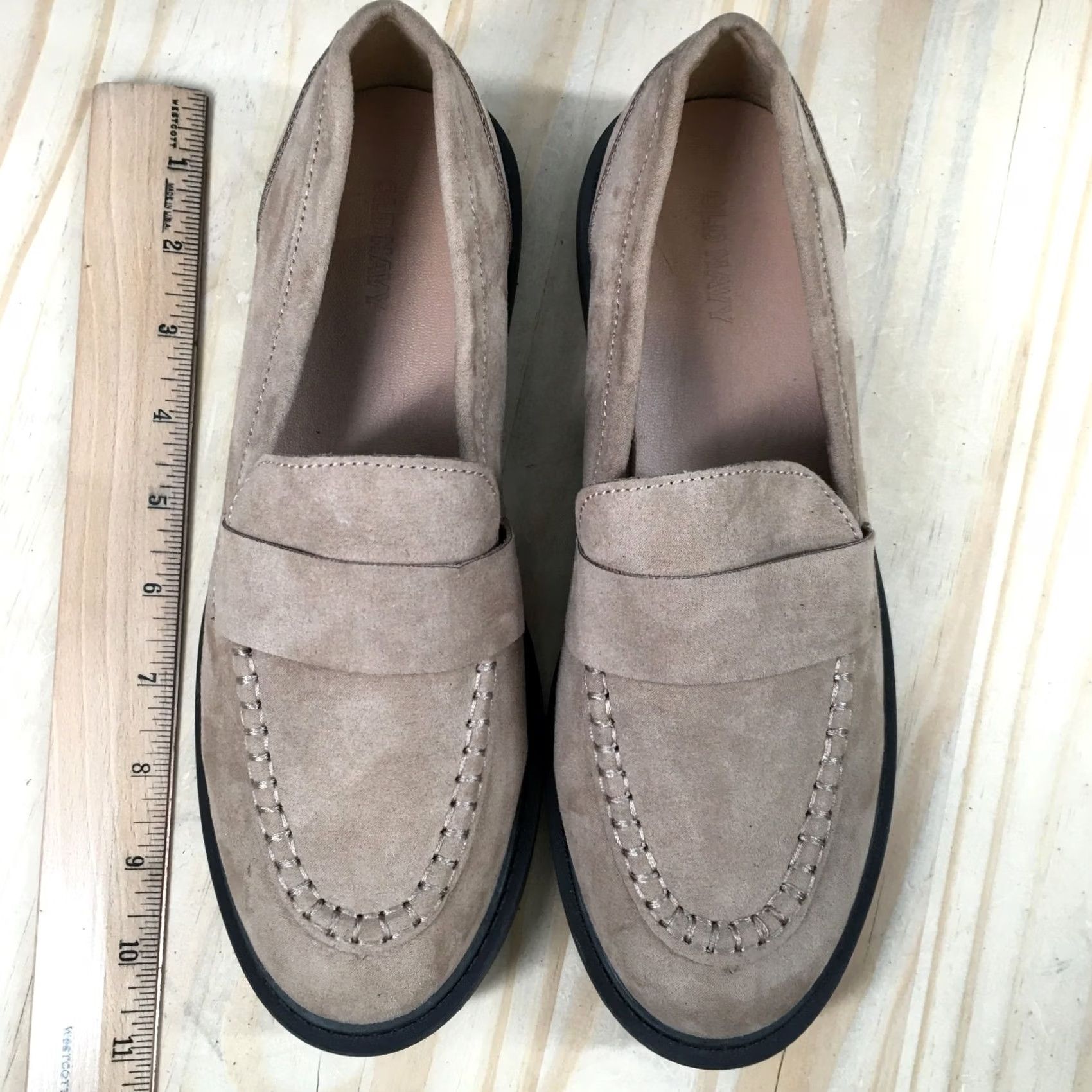 Old Navy Old Navy Shoes Womens 7.5 Classic Loafers Taupe Slip On Casual Comfort Low Top Mens Womens Boys Girls Size M / US 6-8 / IT 42-44 - 5 Thumbnail