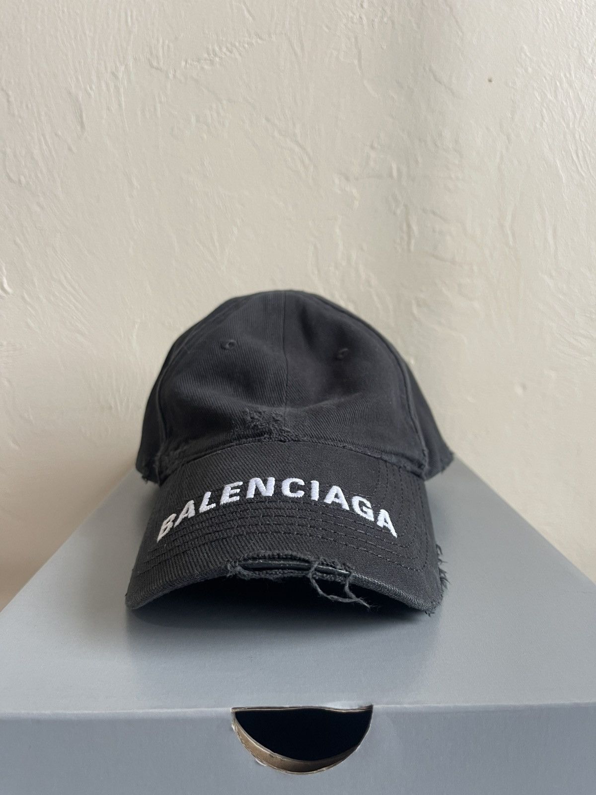 Balenciaga Balenciaga Hat Logo Visor Size M Size ONE SIZE - 1 Thumbnail