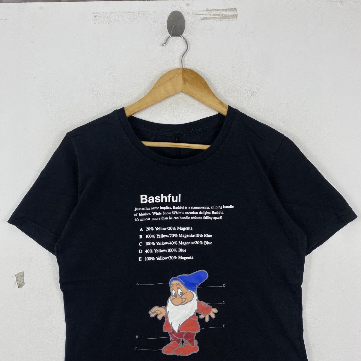 Undercover Undercover Uniqlo Disney Bashful Snow White Tee Size US M / EU 48-50 / 2 - 3 Thumbnail