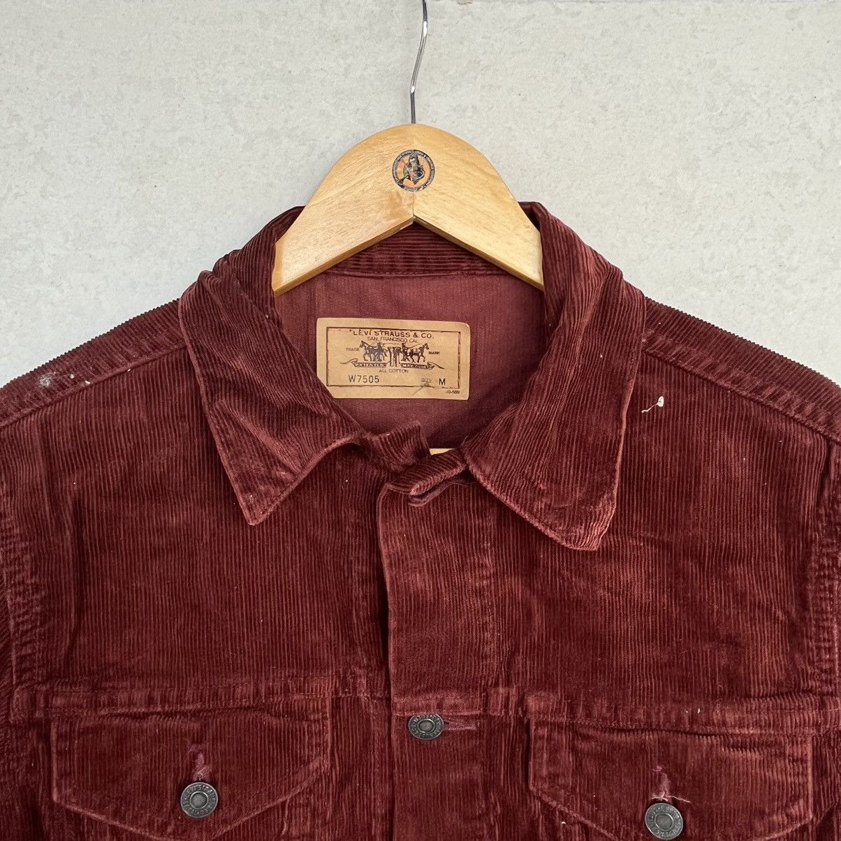Other Vintage Levi’s Corduroy Jacket With Button-up Red Colour Size US M / EU 48-50 / 2 - 4 Thumbnail