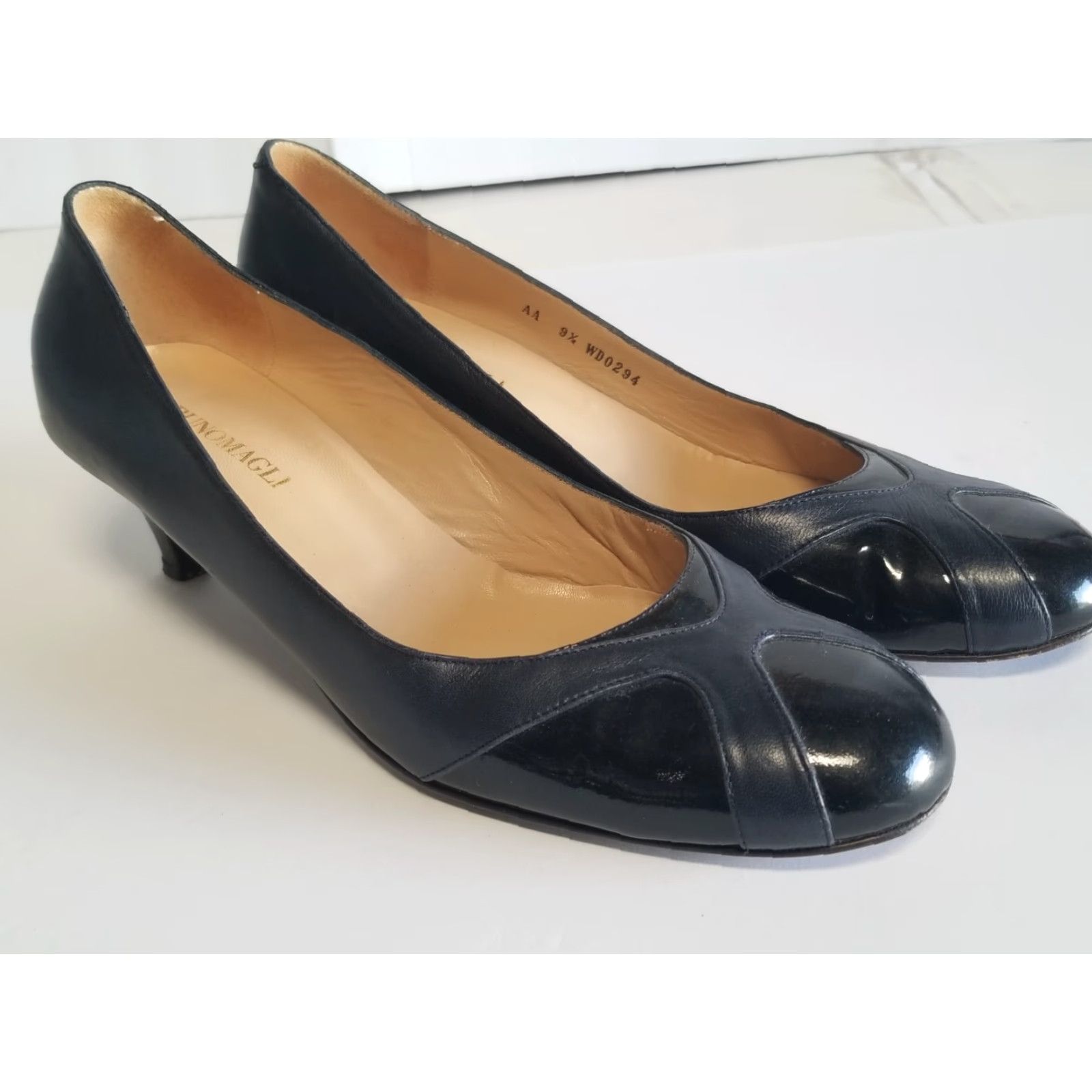 Bruno Magli VINTAGE Bruno Magli Pumps Blue Patent Leather 3" Heels AA 9.5 Womens Shoes Cone Heel Casual Dress Size 9.5 AA Size L / US 10 / IT 46 - 2 Thumbnail