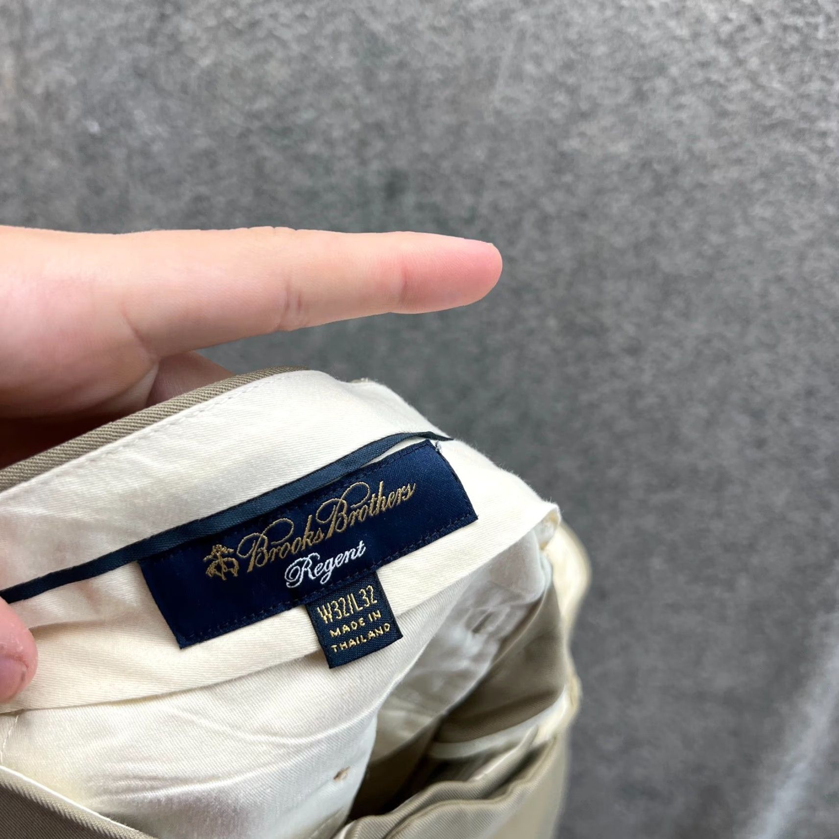 Brooks Brothers Brooks Brothers Pants Men 32x32 Khaki Chino Pleated Regent Tan Beige Trousers Size US 32 / EU 48 - 5 Thumbnail