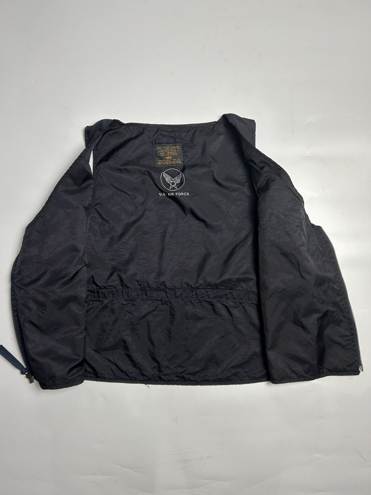 Alpha Industries VINTAGE ALPHA INDUSTRIES RADIO CARRIER VEST Size US S / EU 44-46 / 1 - 2 Thumbnail