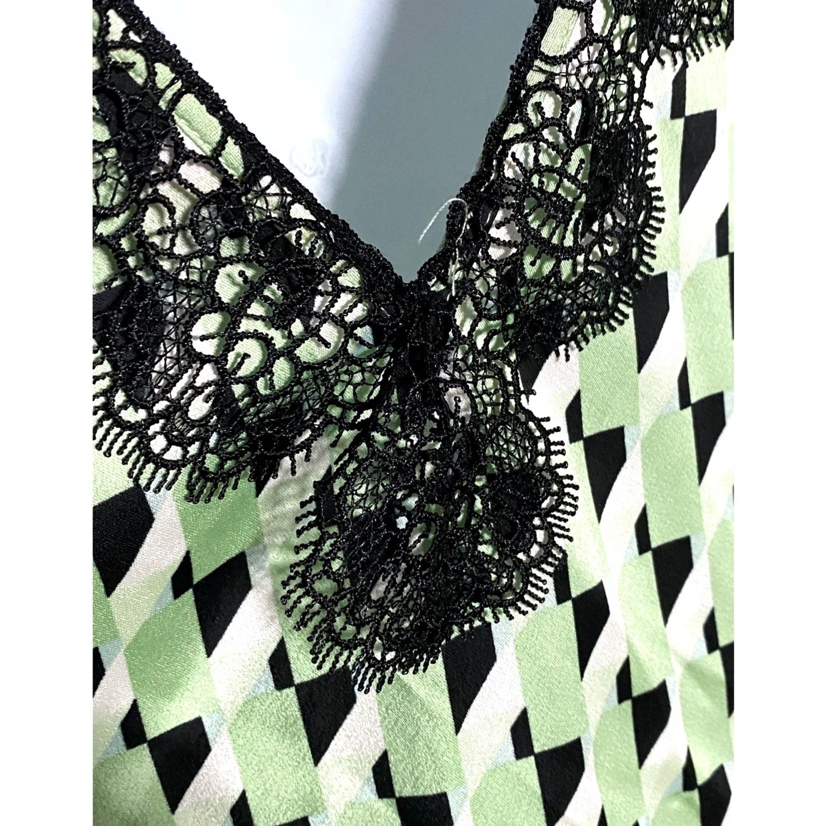 Vintage VINTAGE Future Collective Slip Dress XL Green Geometric V-Neck Lace Trim NWT Retro Party/Cocktail Womens Size XL / US 12-14 / IT 48-50 - 4 Thumbnail