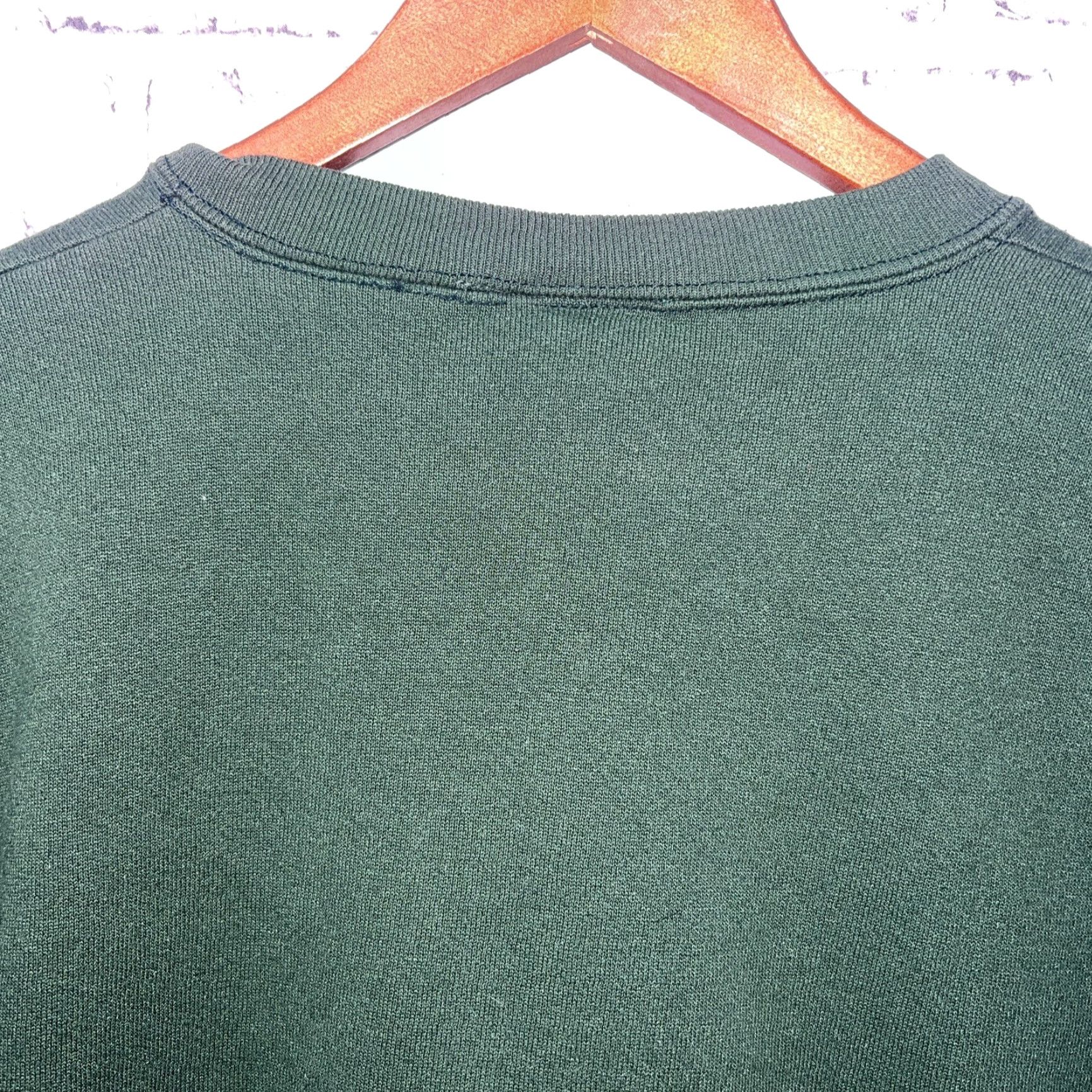 Vintage VTG Jerry Leigh Bugs Bunny Pullover Womens Size M Green Sweater Boyfriend? (No, need adhere) Size M / US 6-8 / IT 42-44 - 4 Thumbnail