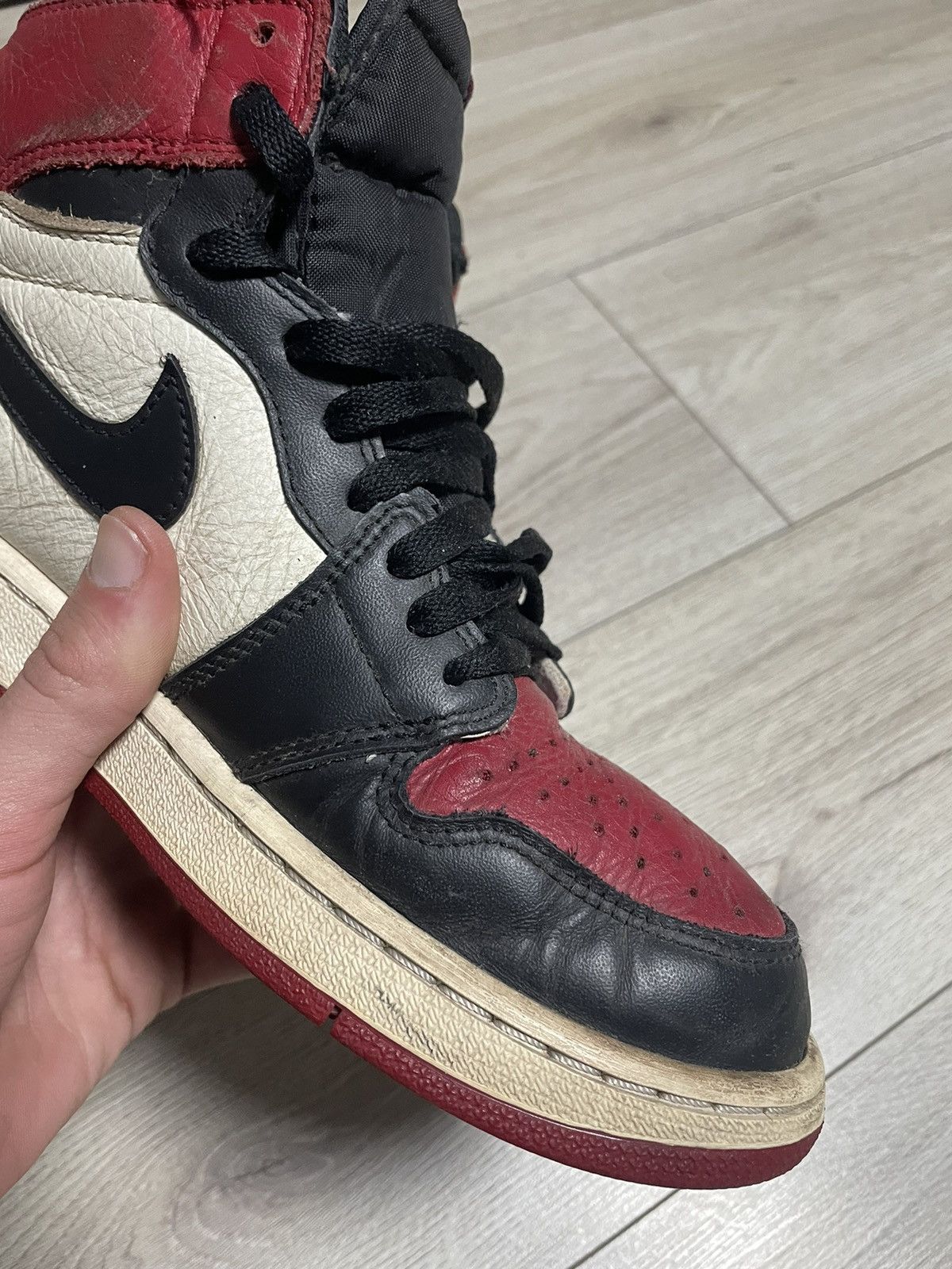 Jordan Brand × Nike Nike Air Jordan 1 Retro OG High “Bred Toe” Size US 9 / EU 42 - 19 Thumbnail