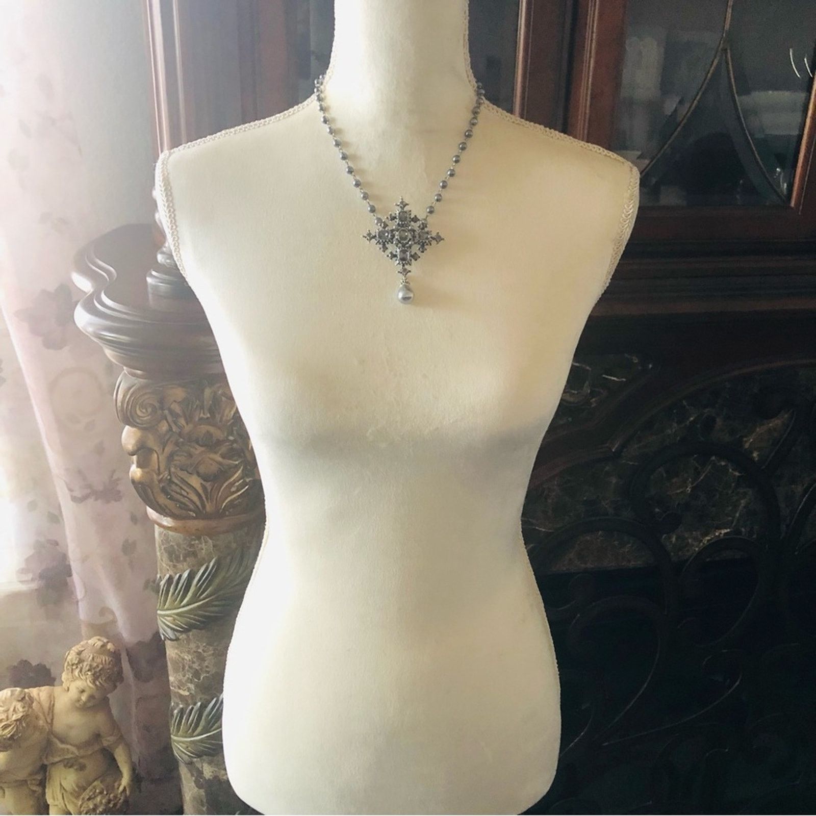 Handmade Handcrafted repurpose gray pearl & stone pendant necklace Size ONE SIZE - 7 Thumbnail