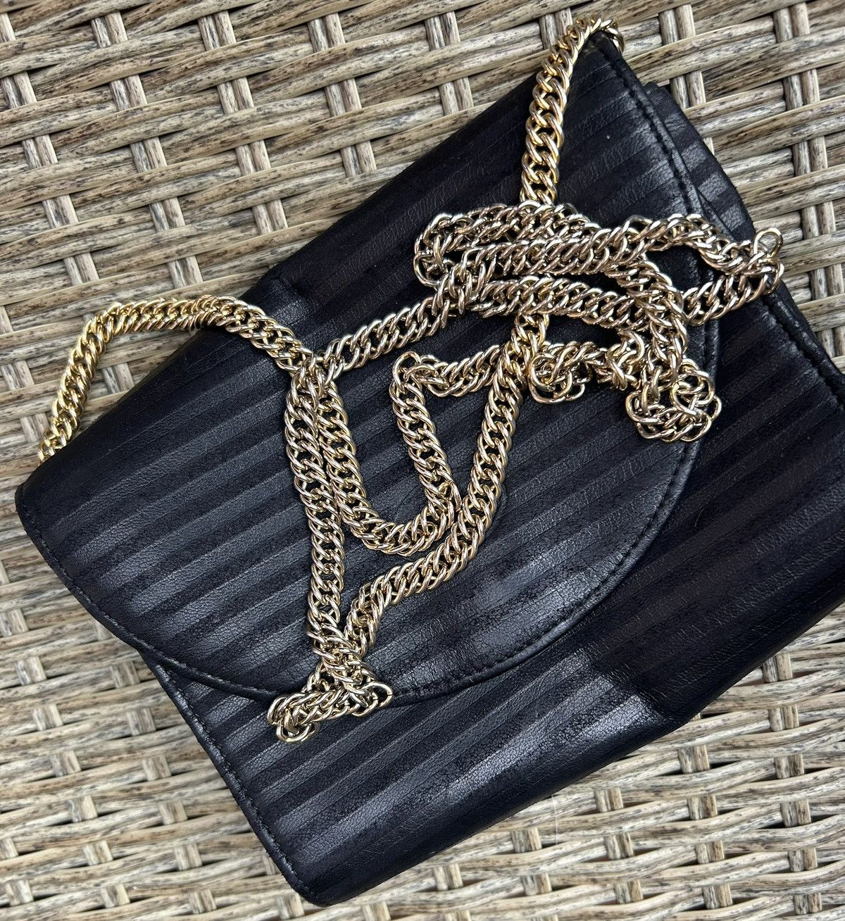 Longchamp Longchamp Paris Leather Envelope Crossbody Bag Gold Chain Size ONE SIZE - 4 Thumbnail