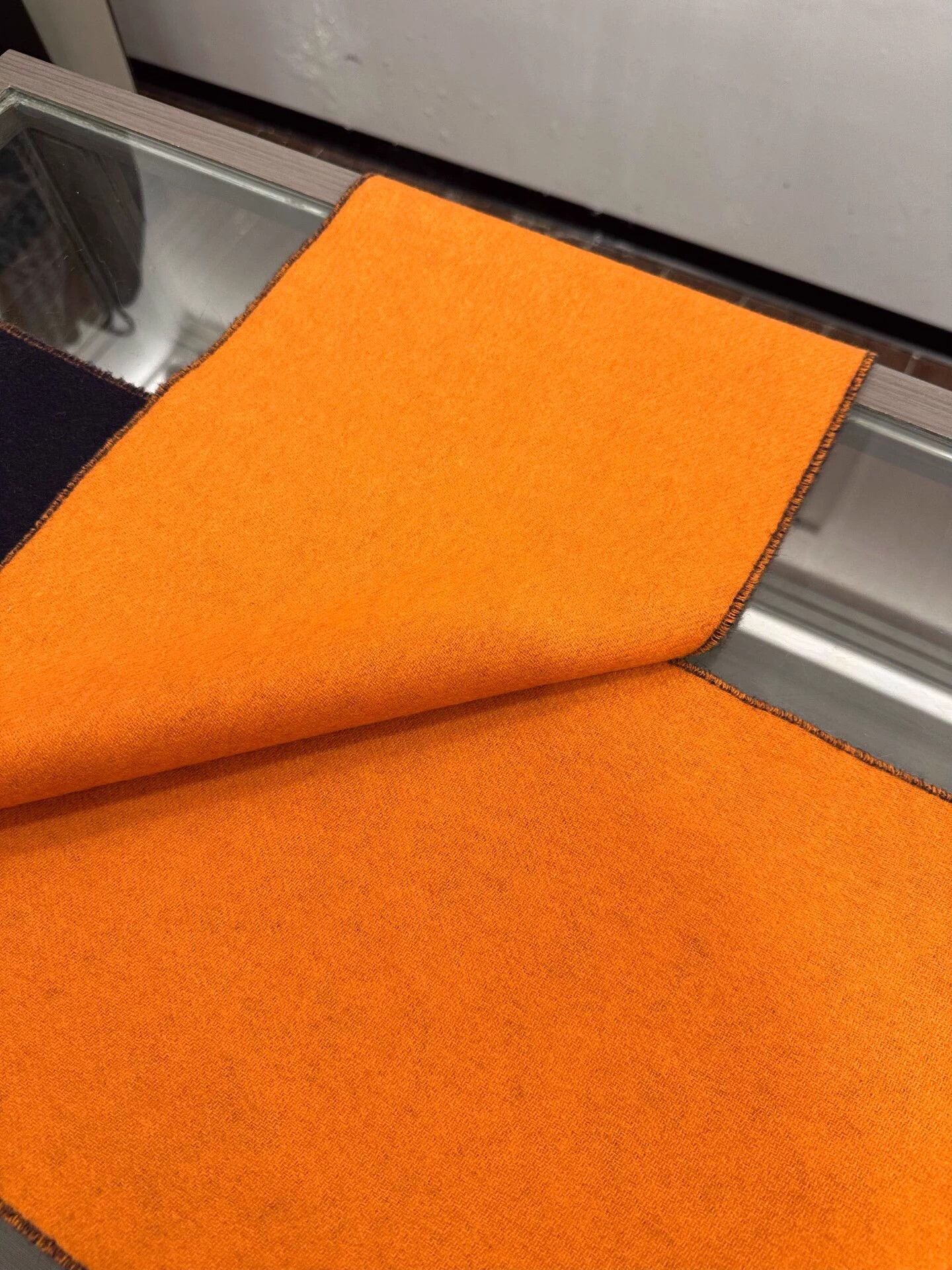 Hermes Hermes navy & orange cashmere 2-sided fringe scarf Size ONE SIZE - 6 Thumbnail