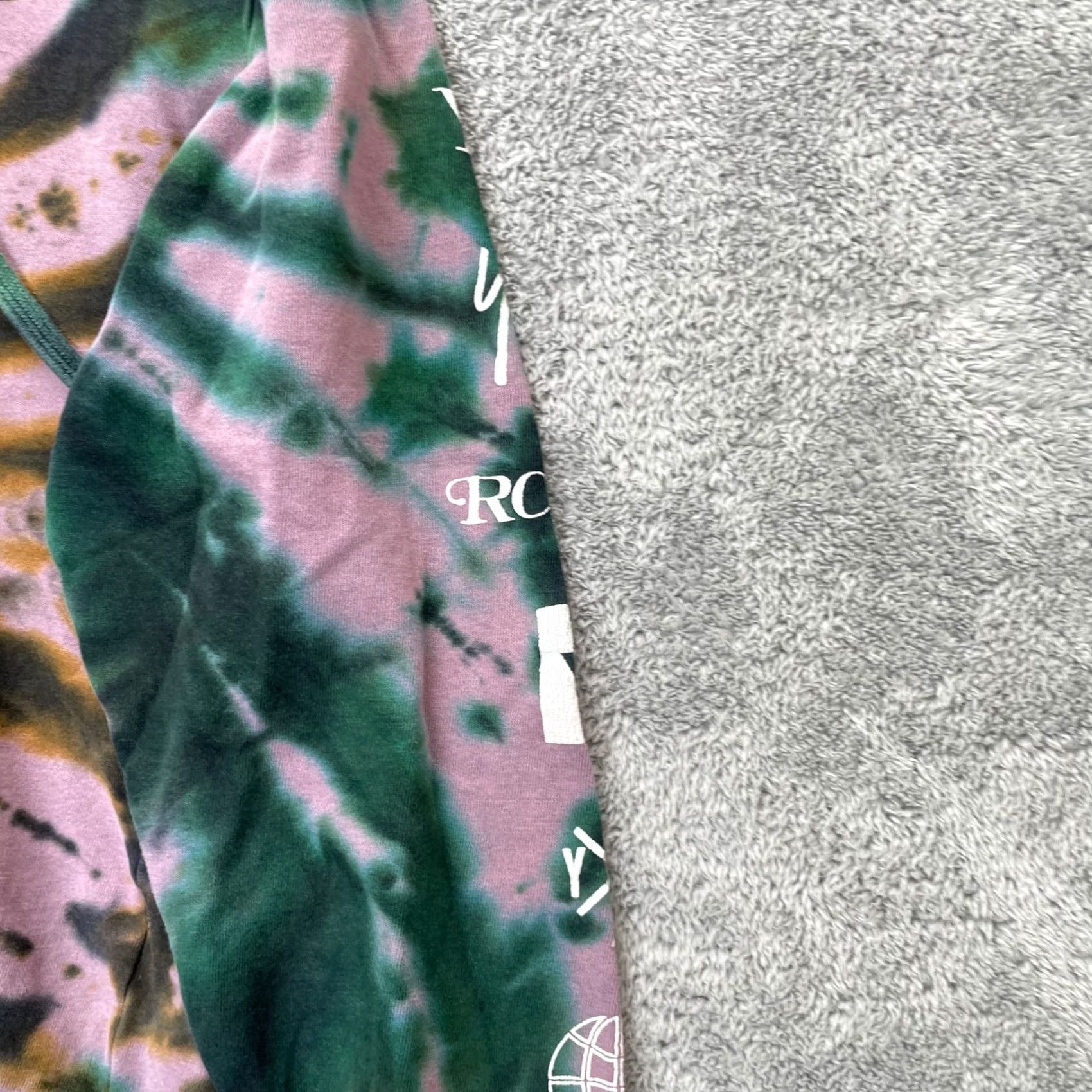 Pinko Young & Reckless Hoodie Mens Small Pink Tie Dye Fleece Lined Graphic Cotton Size US S / EU 44-46 / 1 - 7 Thumbnail